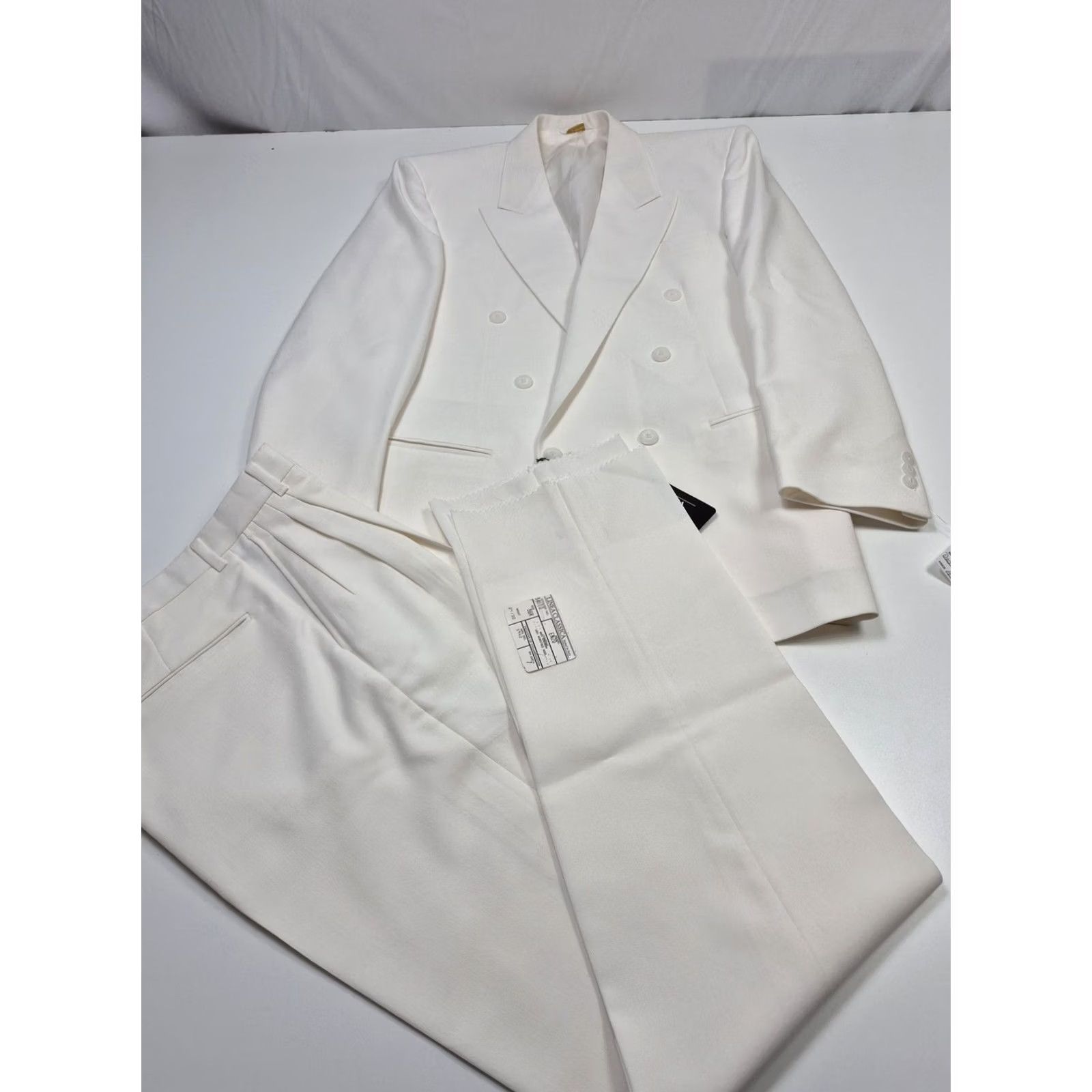 Doublet Linea Classica Suit Mens 38R White Poly Wool Double Breasted 2 Piece 30x36 NWT Size 38R - 2 Thumbnail