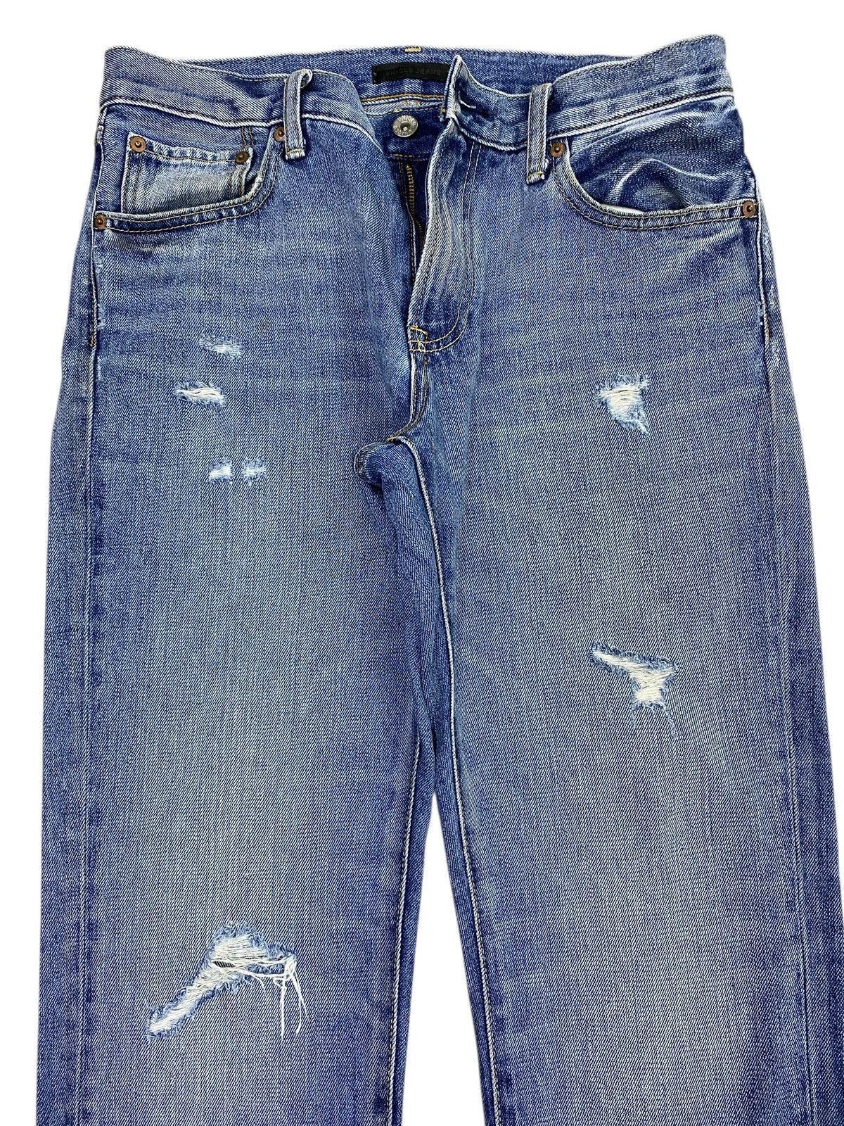 Uniqlo Uniqlo Faded Blue Wash Ripped Style Loose Jeans Size US 32 / EU 48 - 2 Thumbnail