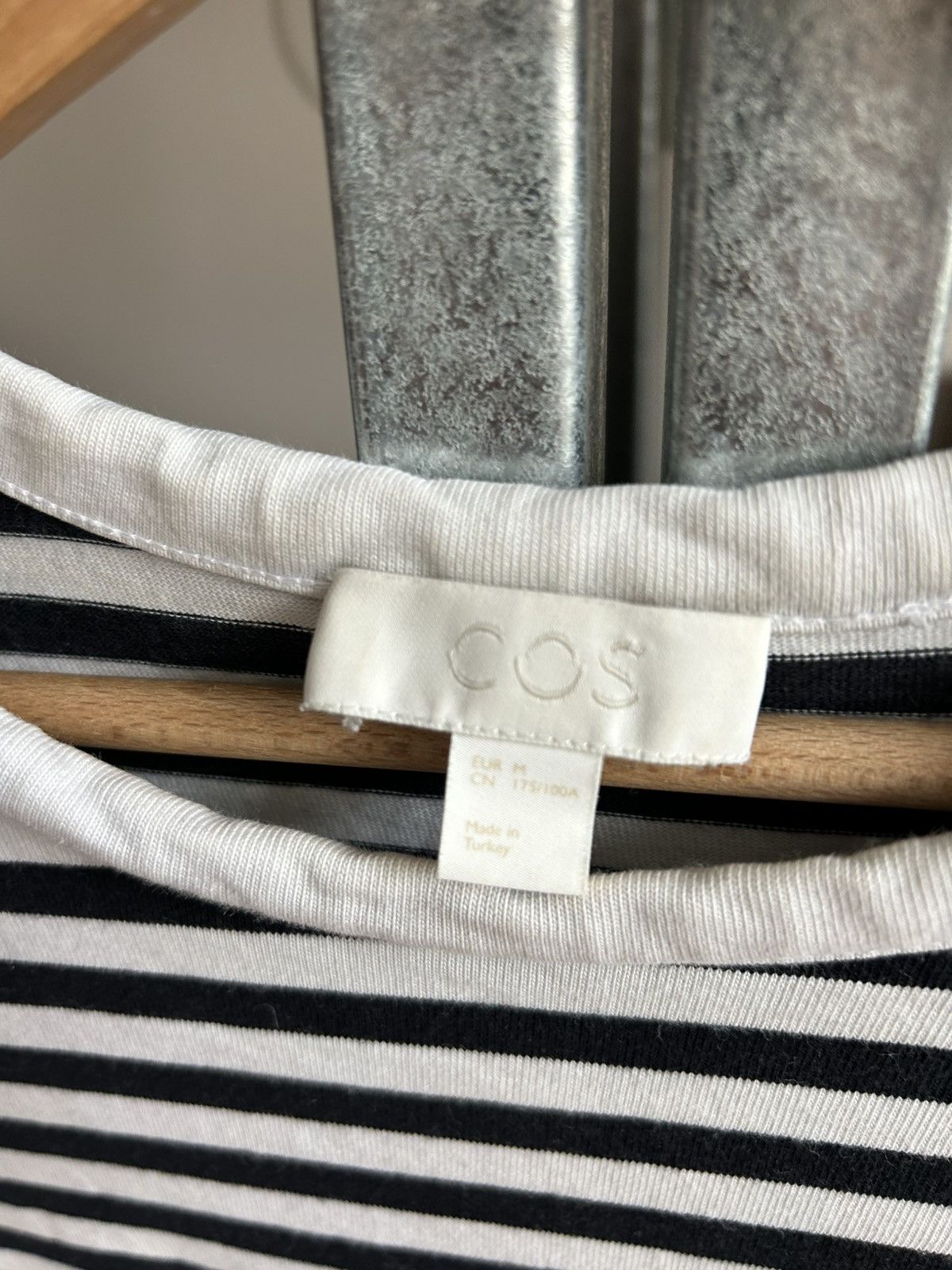 Cos COS Black White Stripped Tee Minimalist Designer Scandi Size US M / EU 48-50 / 2 - 5 Thumbnail