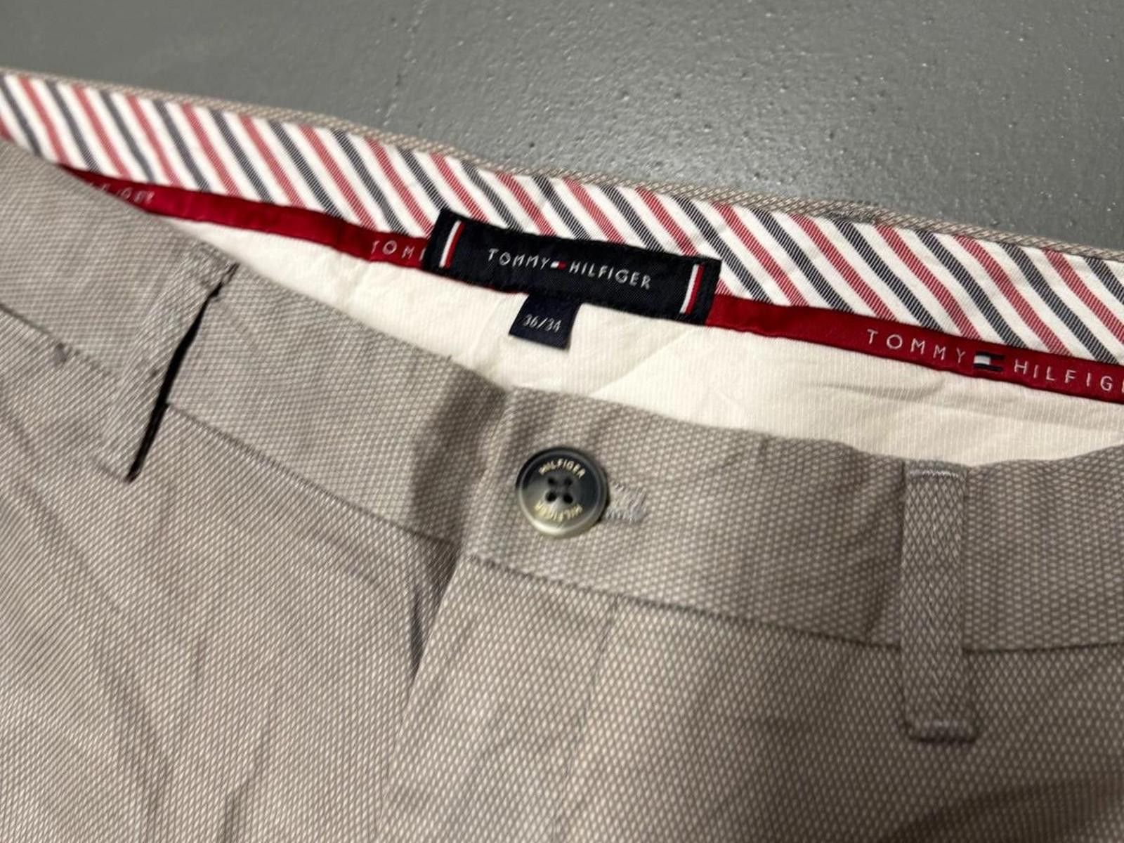 Tommy Hilfiger Tommy Hilfiger Men's Casual Chinos Size US 36 / EU 52 - 4 Thumbnail