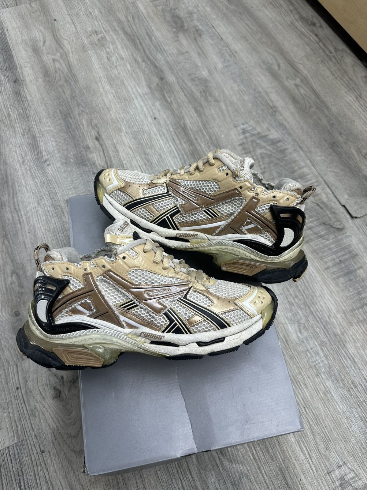 Balenciaga Balenciaga Runner Beige Black Silver Size US 9 / EU 42 - 2 Thumbnail