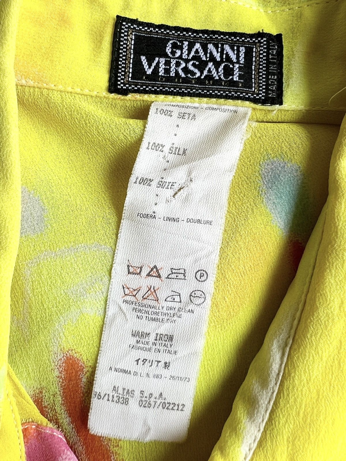 Versace SS1996 Gianni Versace Neon Yellow Spray Paint Silk Blouse Size S / US 4 / IT 40 - 13 Thumbnail