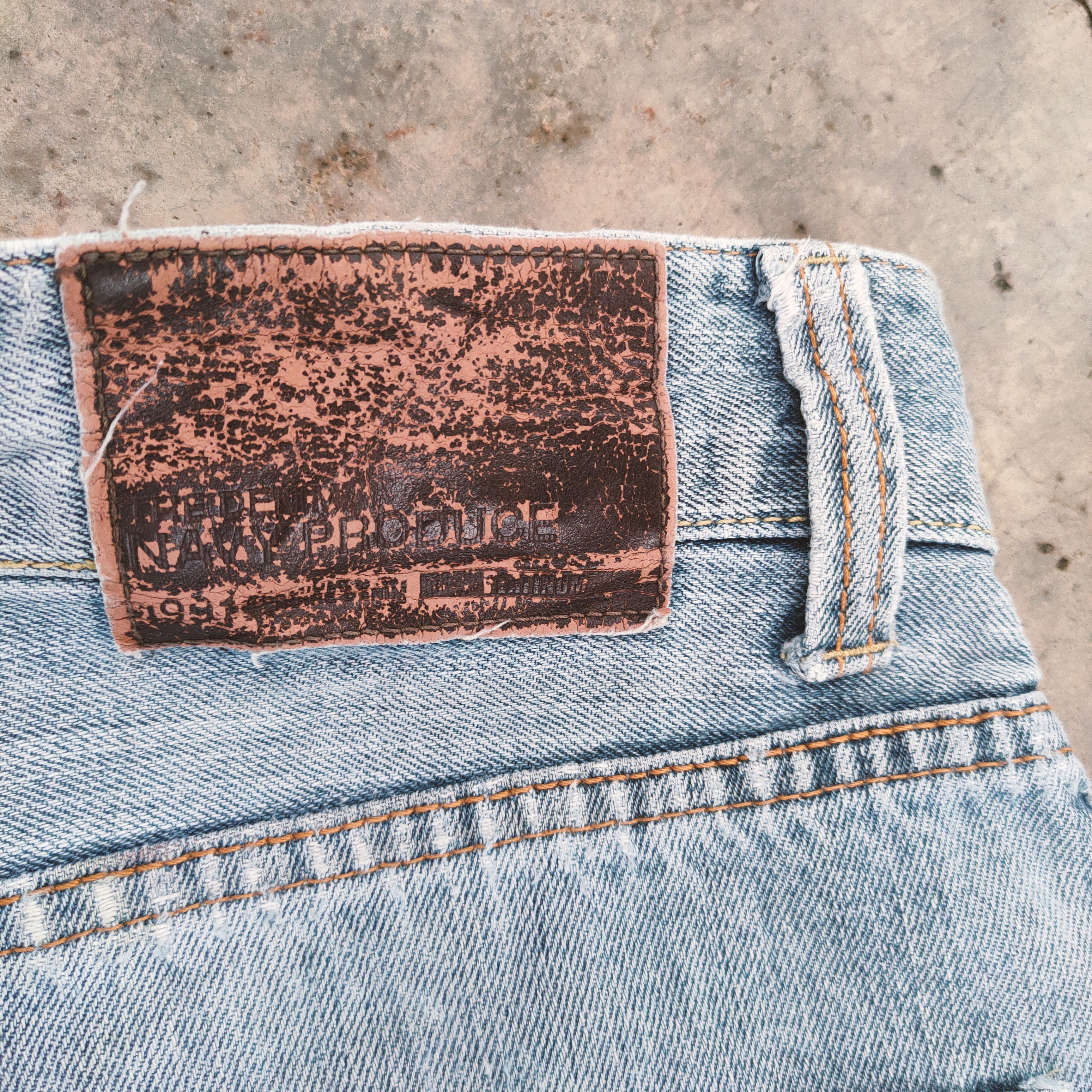 Japanese Brand VINTAGE JAPANESE FADED RIPPED JEANS DENIM PANTS Size US 36 / EU 52 - 11 Thumbnail