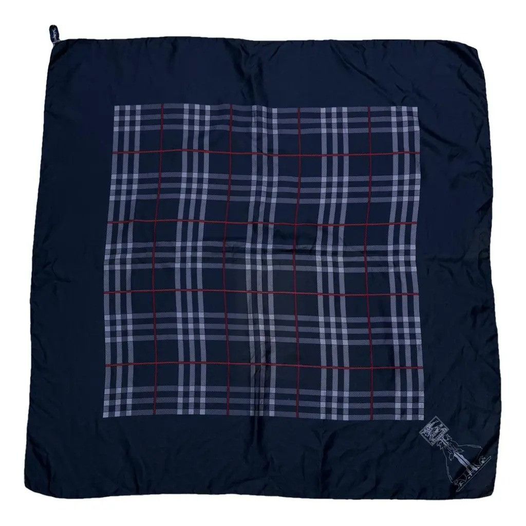 Burberry Burberry full pattern silk scarf Measurements: 75cm Size ONE SIZE - 1 Thumbnail