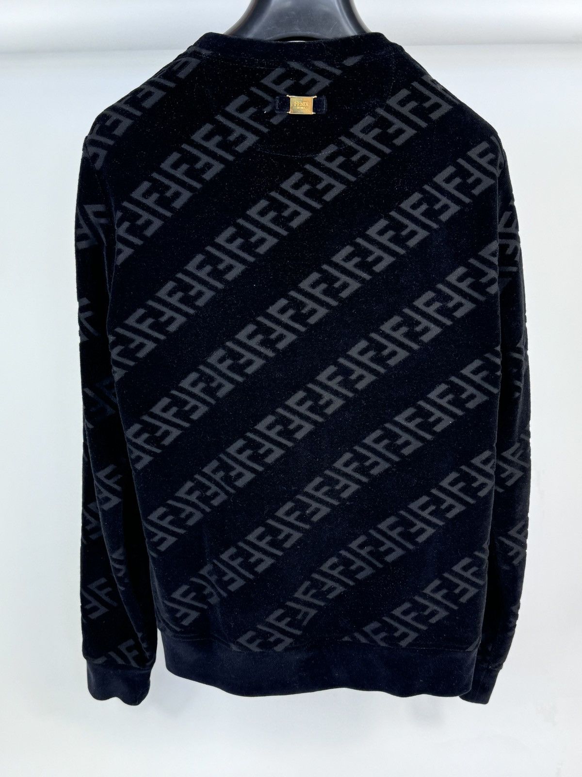 Fendi LOGO PRINT OVERSIZED VELVET JUMPER Size US M / EU 48-50 / 2 - 2 Thumbnail