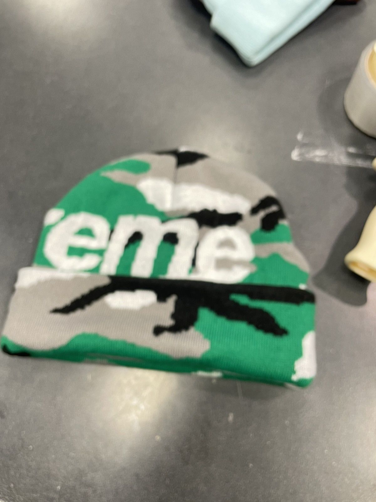 Supreme Supreme Camo Beanie Size ONE SIZE - 1 Thumbnail