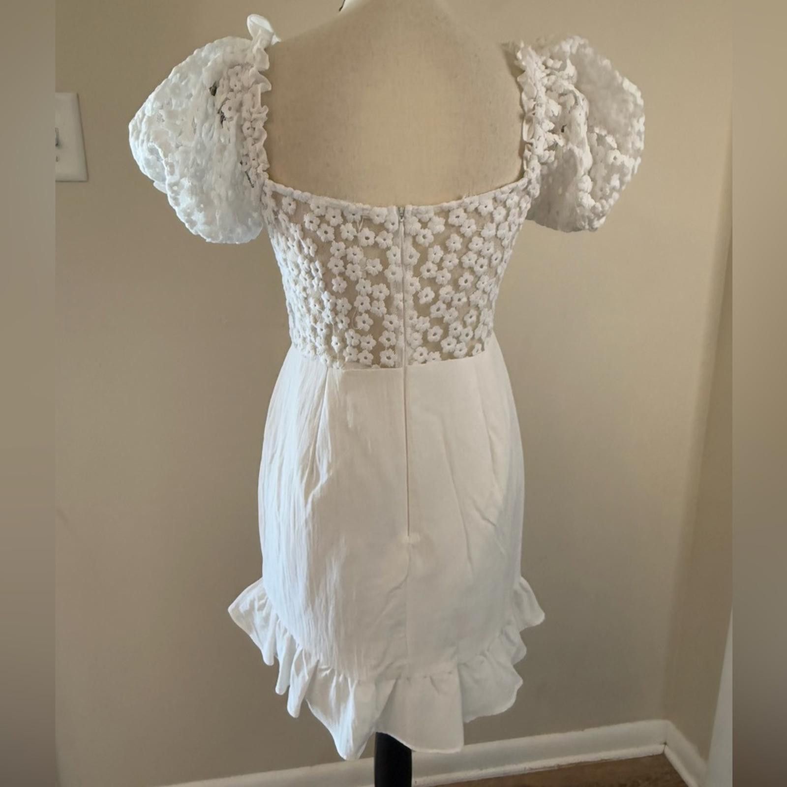 Other One and Only Collective white lace ruffled mini dress SZ M Size M / US 6-8 / IT 42-44 - 4 Thumbnail