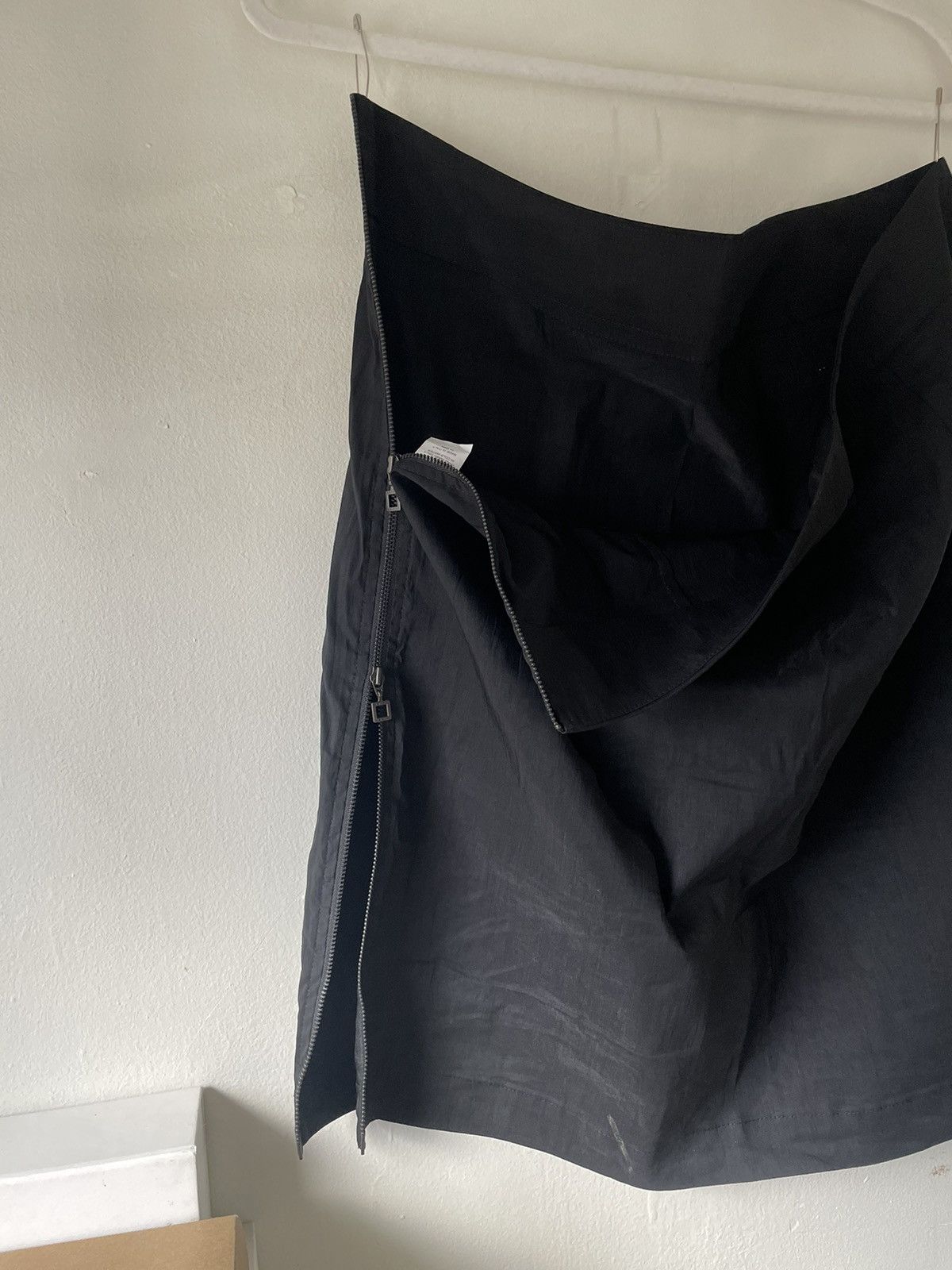 Sarah Pacini Sarah Pacini low rise midi skirt with wide zipper (M) Size 27" / US 4 / IT 40 - 2 Thumbnail
