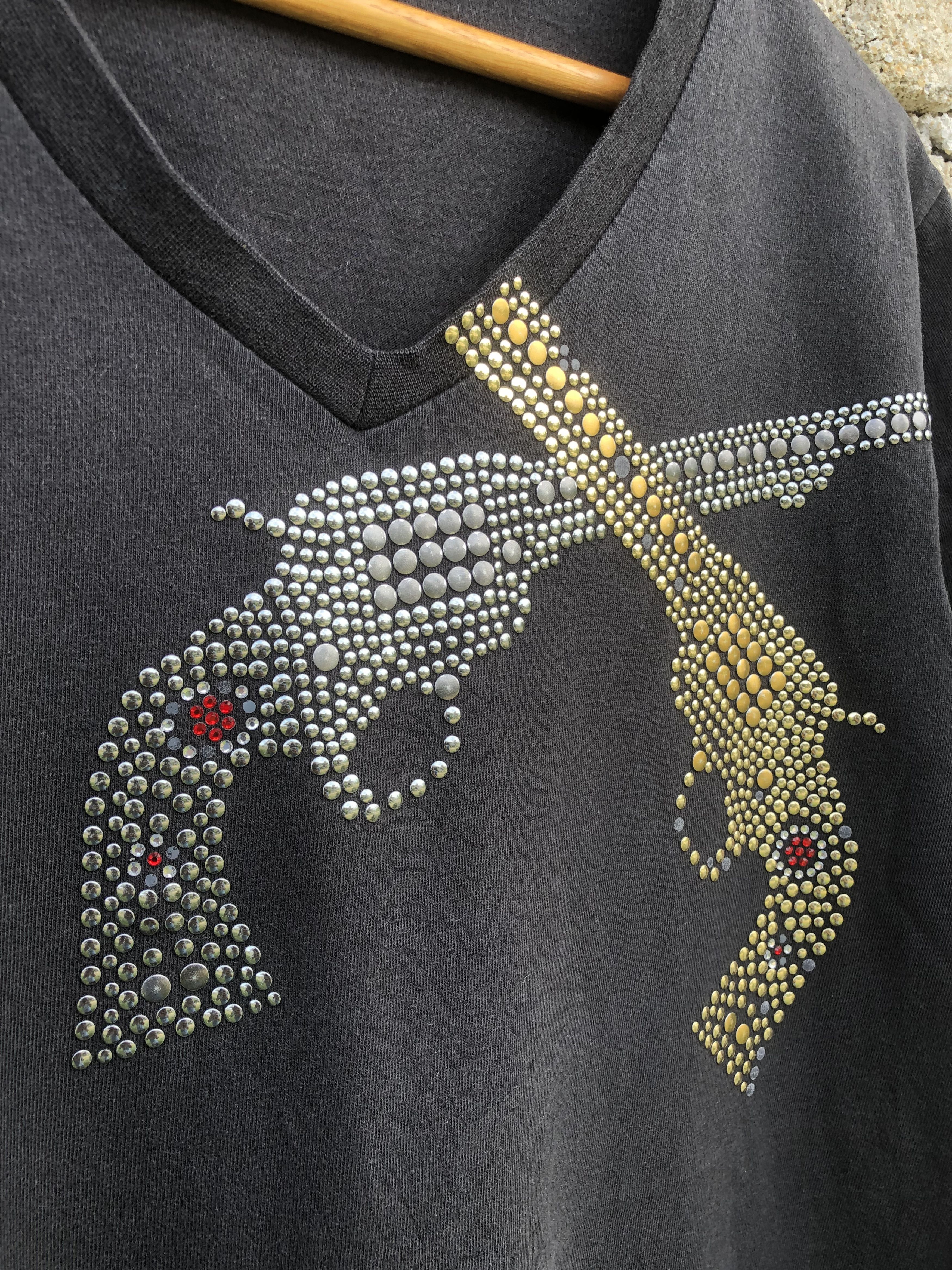 Japanese Brand Very Rare ROAR Swarovski Cross Gun Tshirt Size US L / EU 52-54 / 3 - 3 Thumbnail