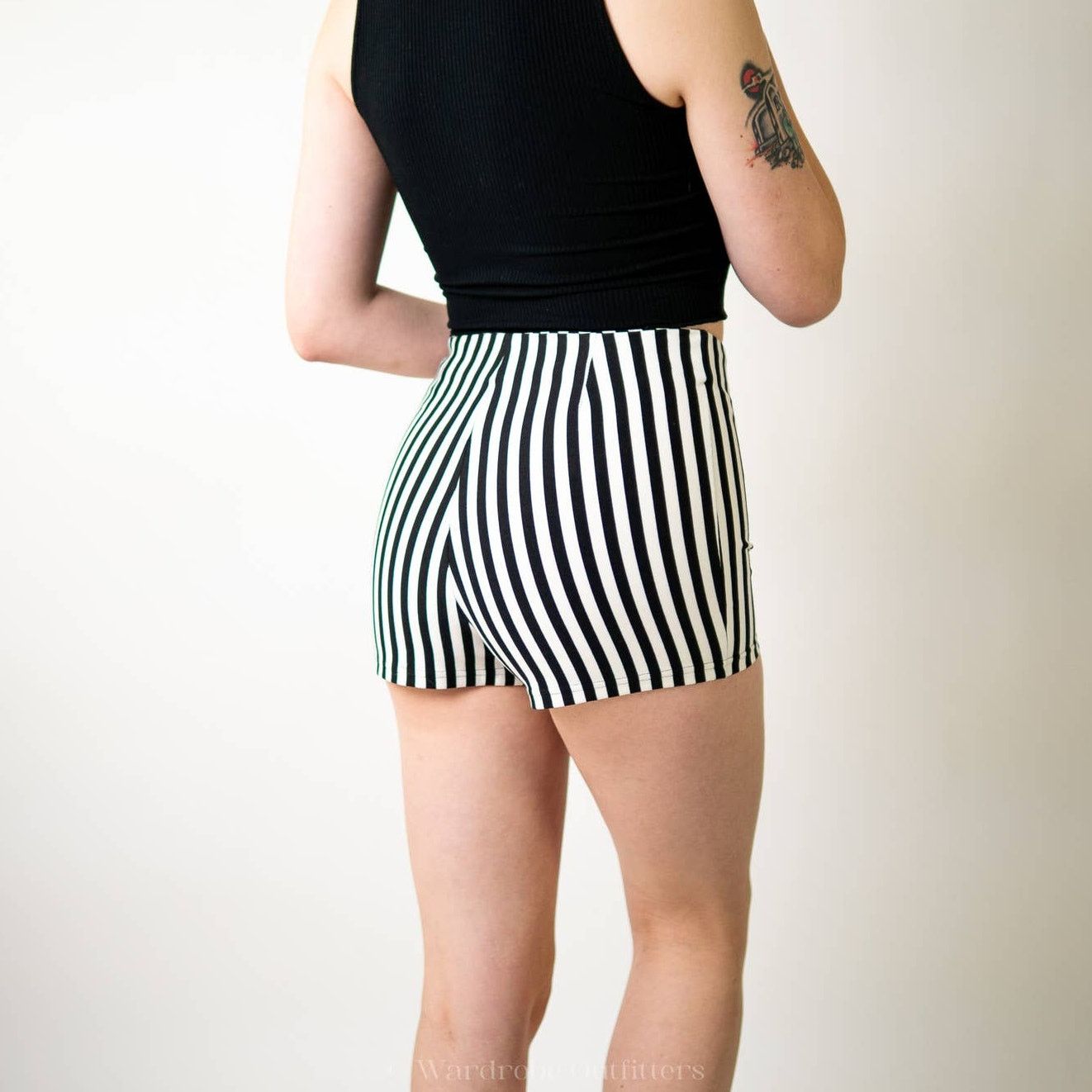 Forever 21 F21 Black x White High Rise Shorts Size 29" - 3 Thumbnail