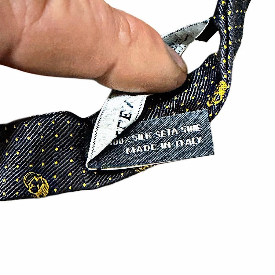 Alexander McQueen Authentic Alexander McQueen Silk Polka Dot Skull Bowtie Size ONE SIZE - 4 Thumbnail