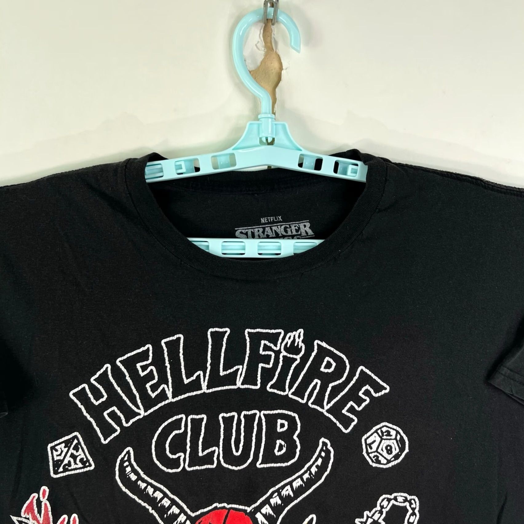 Vintage Stranger Things Hellfire's Club T Shirt Adult XL Black Graphix Tee Shirt Mens Size US XL / EU 56 / 4 - 3 Thumbnail