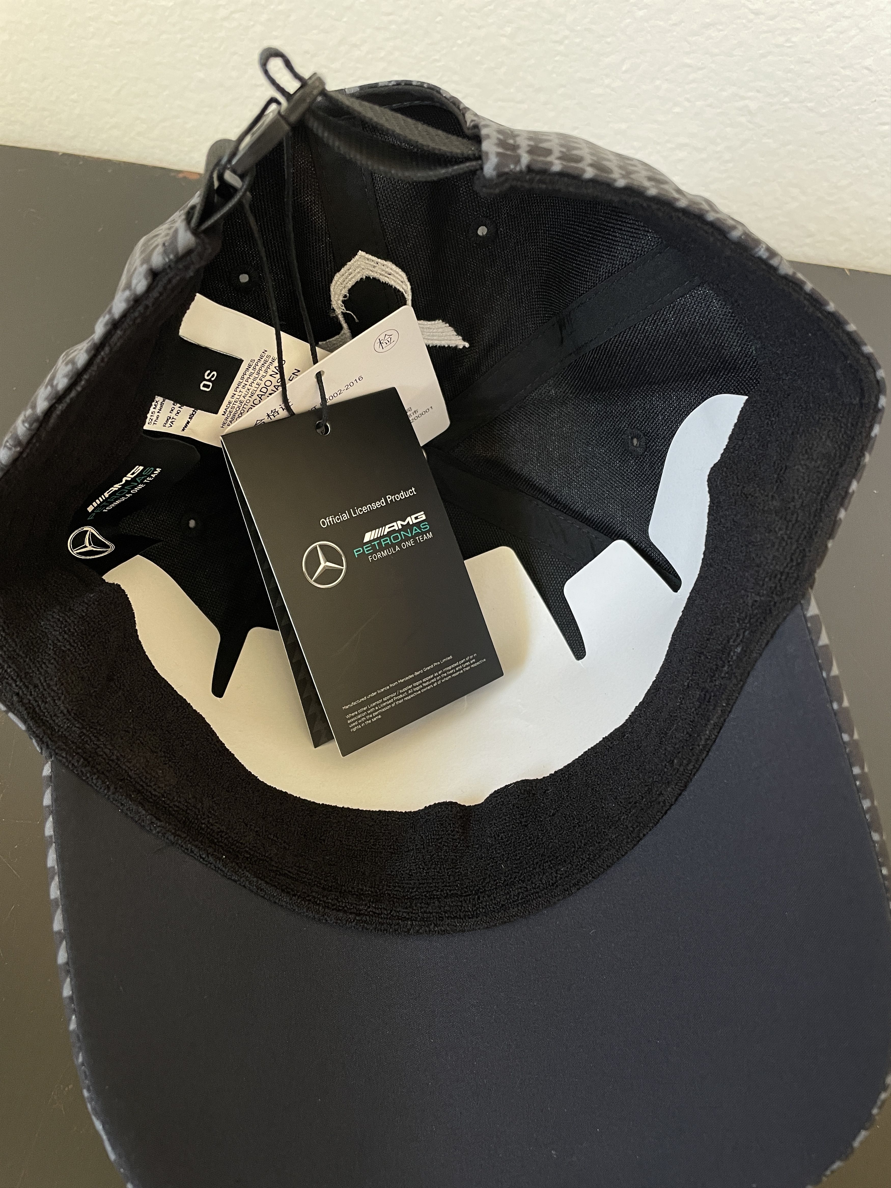 Mercedes-Benz NWT Lewis Hamilton Mercedes AMG Petronas Racing Cap Size ONE SIZE - 4 Thumbnail