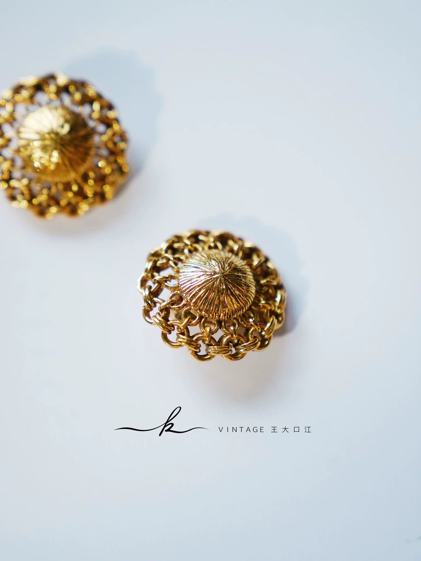 Chanel Chanel Vintage Gold Dome Clip-On Earrings Size ONE SIZE - 5 Thumbnail