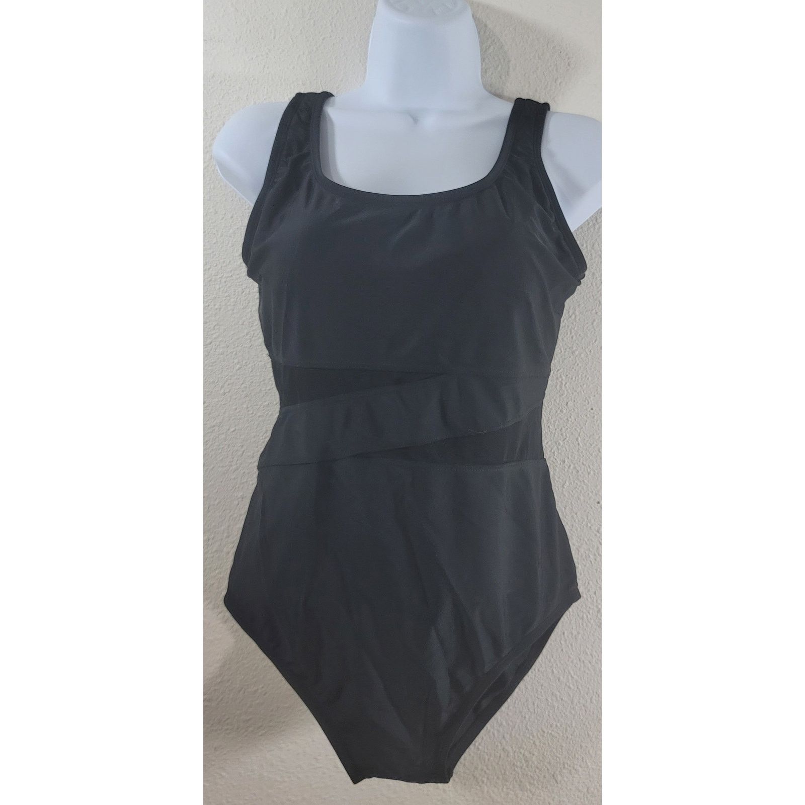 Catalina Catalina Black One Piece Scoop Neck Bathing Suit Large 12 14 Size ONE SIZE - 1 Thumbnail