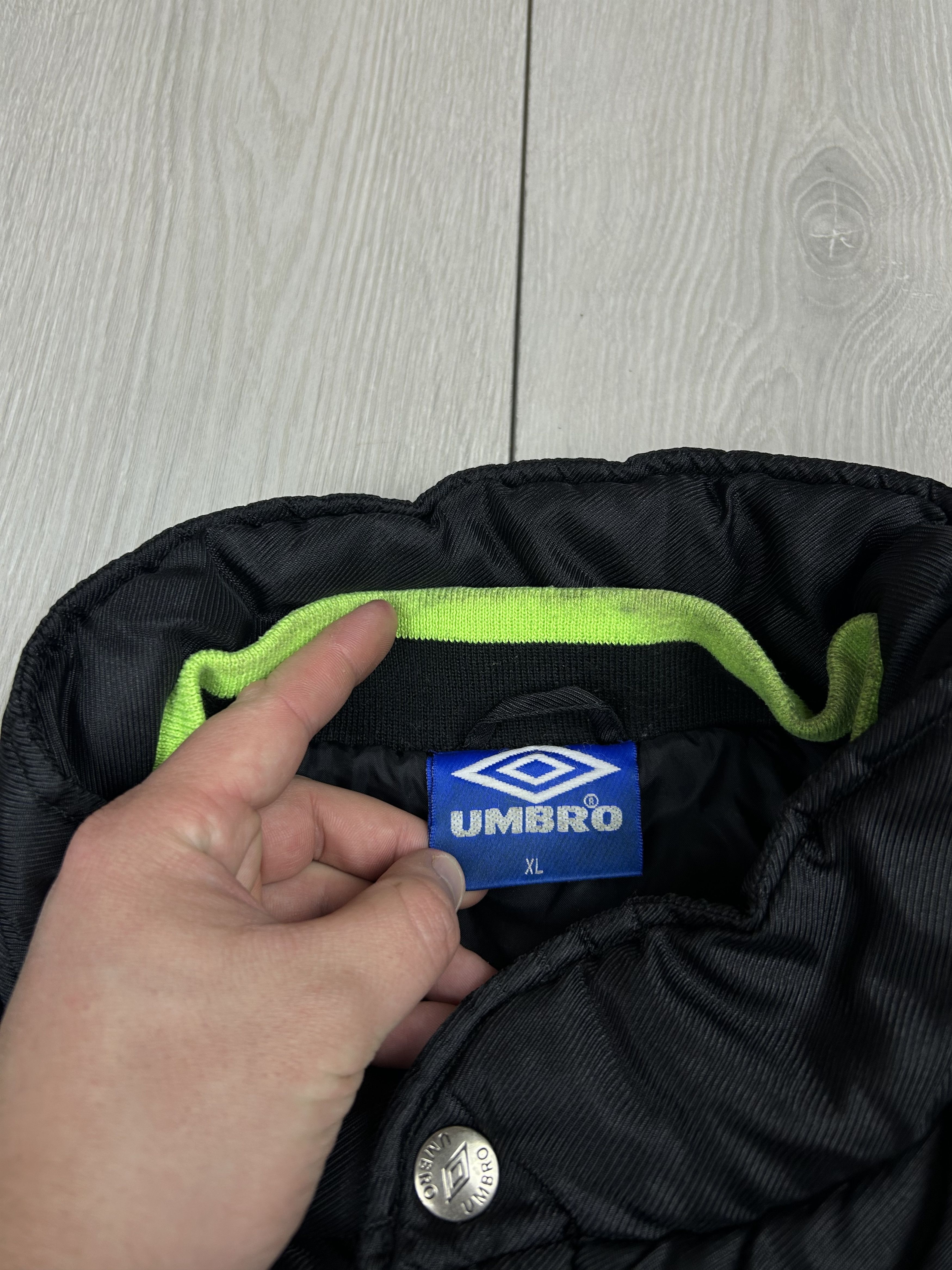 Umbro Umbro Vintage Mens Black Warm Jacket Size L - XL Size US L / EU 52-54 / 3 - 6 Thumbnail