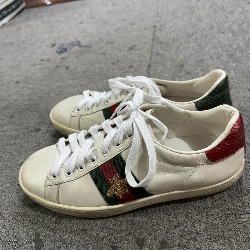 Gucci Gucci Ace Low-Top Sneakers with Bee Design 0079 Size US 6 / IT 36 - 1 Thumbnail