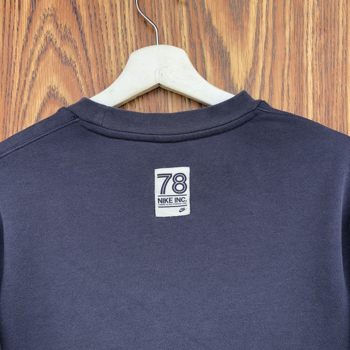 Nike Vintage Nike Gray Tags Crewneck Pullover Sweatshirt Size US L / EU 52-54 / 3 - 5 Thumbnail