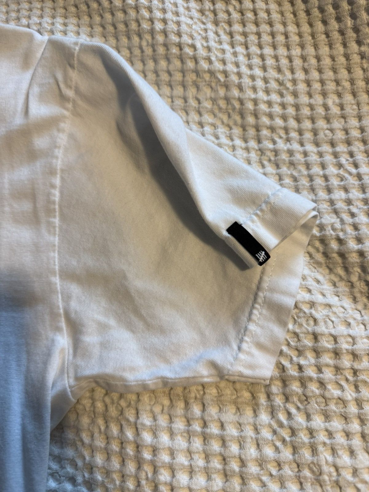 Undefeated × Vintage White Vintage Rare Undefeated Tee Size US M / EU 48-50 / 2 - 5 Thumbnail