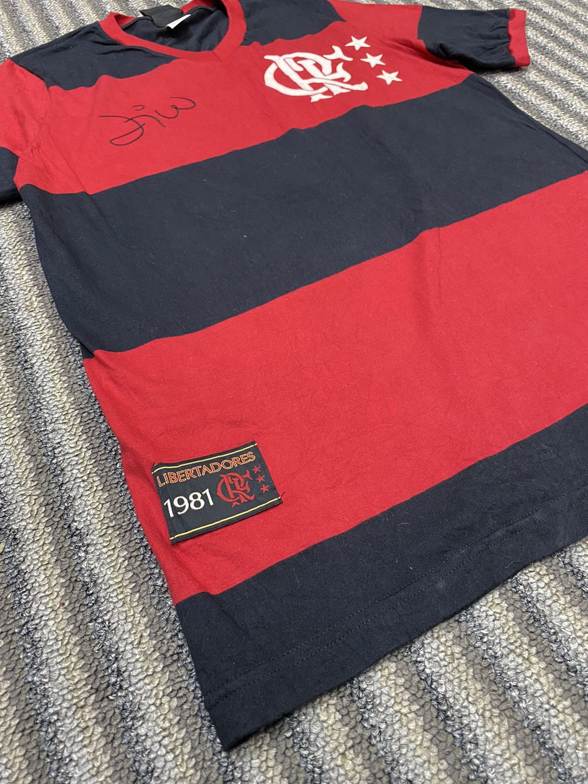 Vintage Retro Soccer Jersey of Flamengo from 1981 Size US S / EU 44-46 / 1 - 12 Thumbnail
