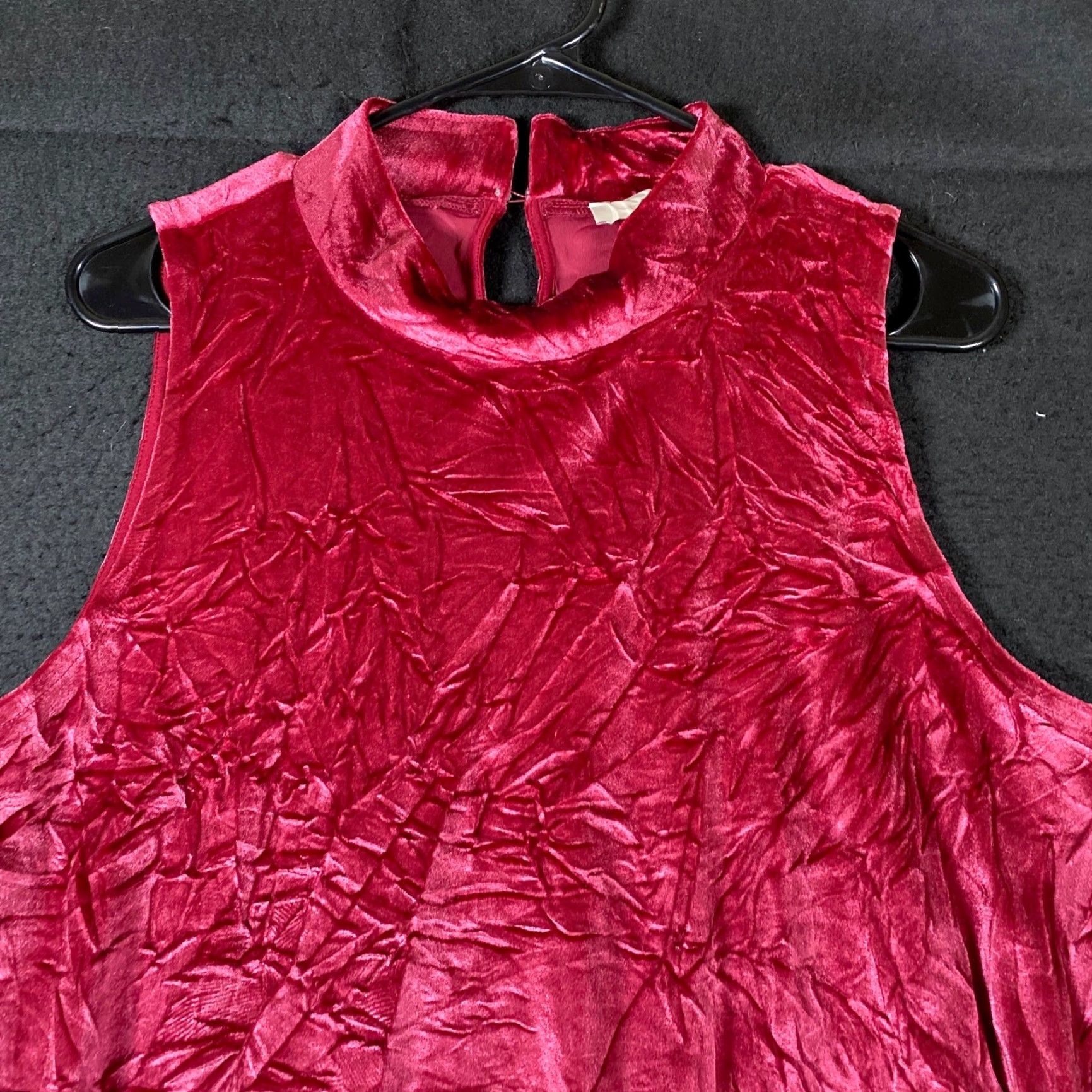 Loft LOFT Blouse Sleeveless Red Mock Neck Stretch Velvet Large Woman Casual Workwear Boho 80s Momcore Bohemian Solid Size L / US 10 / IT 46 - 2 Thumbnail