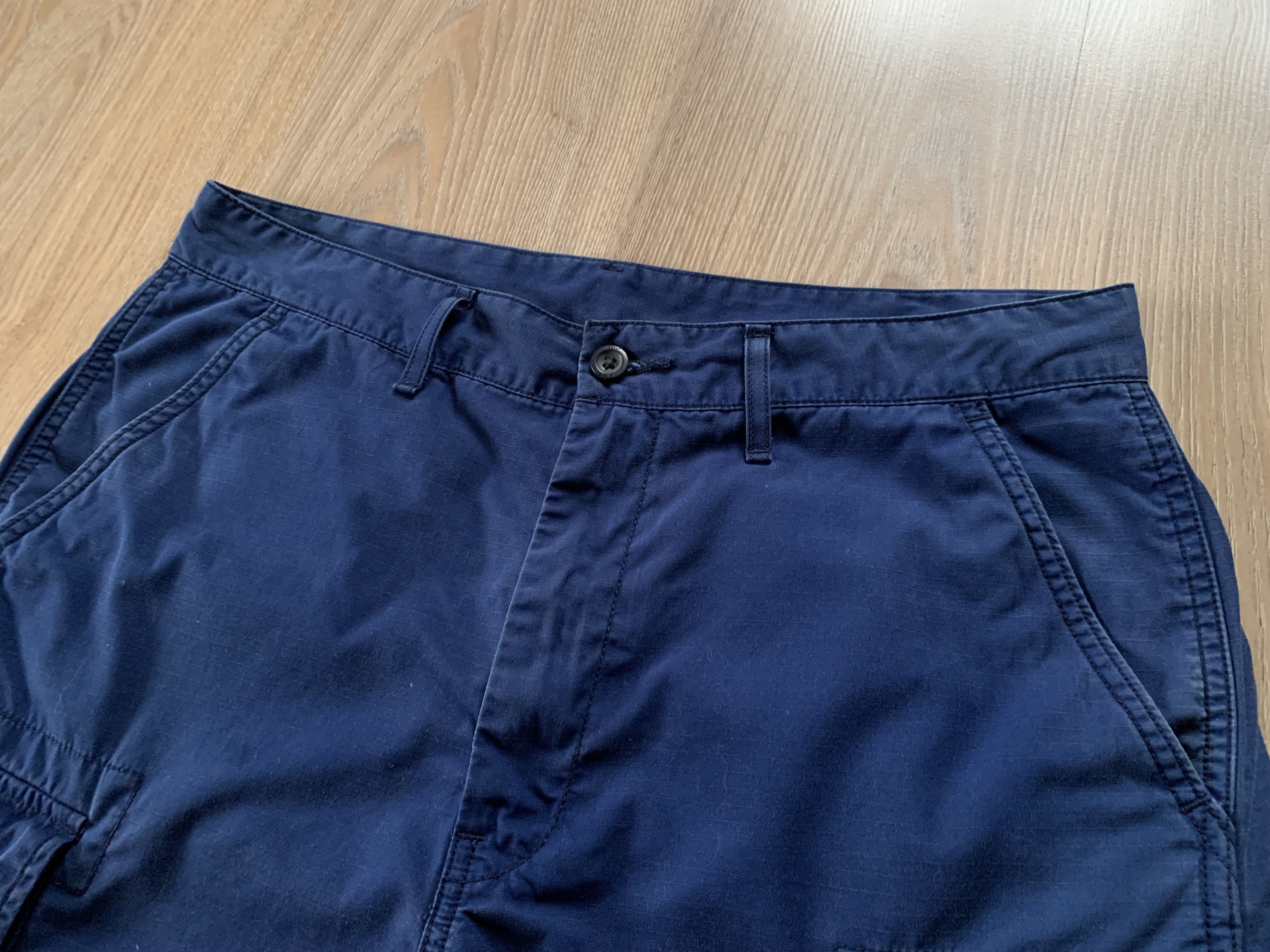 Designer × Levi's Levis Blue Cargo Shorts Size US 33 - 4 Thumbnail