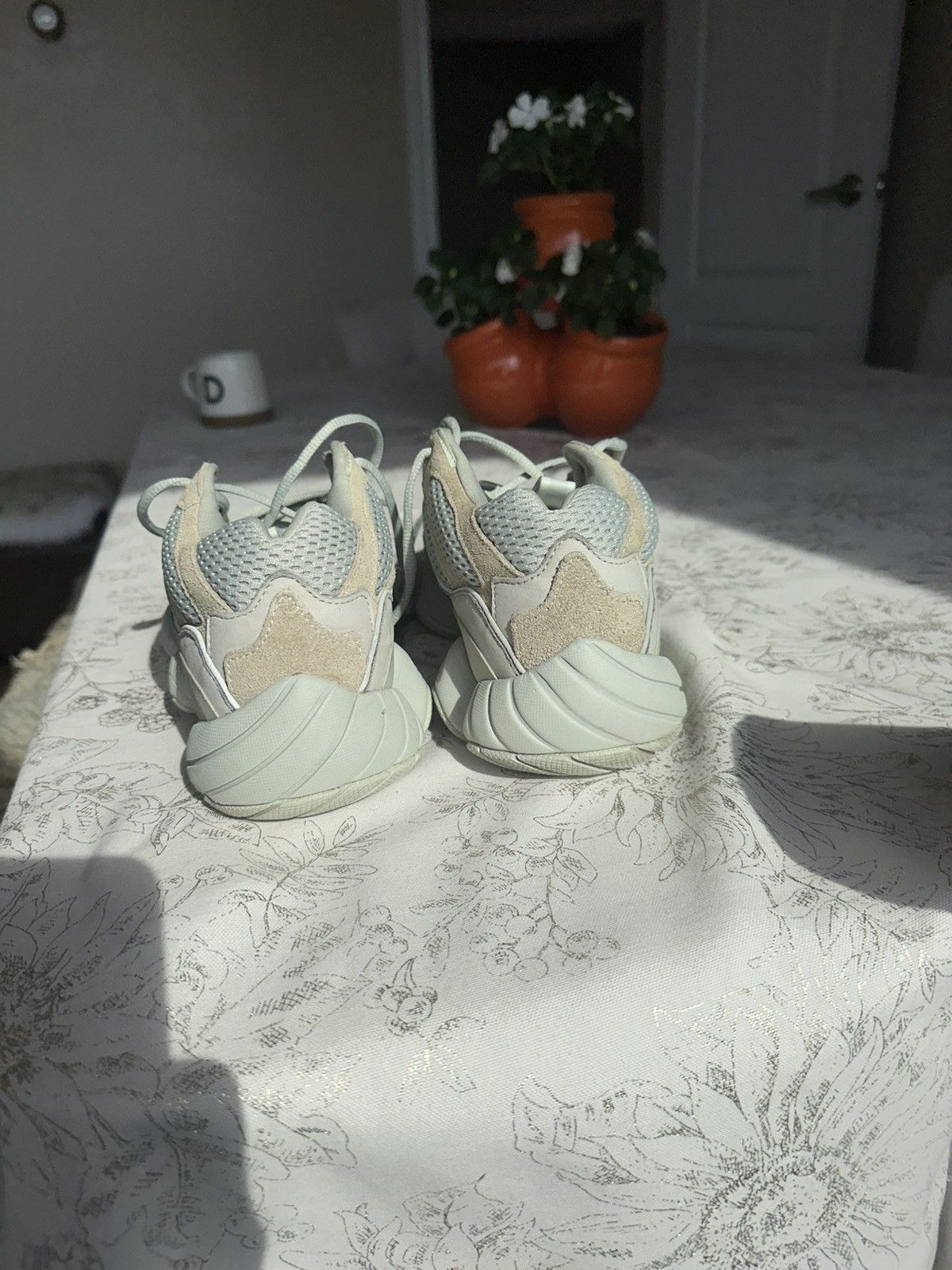Adidas × Yeezy Yeezy 500 Salt Size US 9.5 / EU 42-43 - 6 Thumbnail