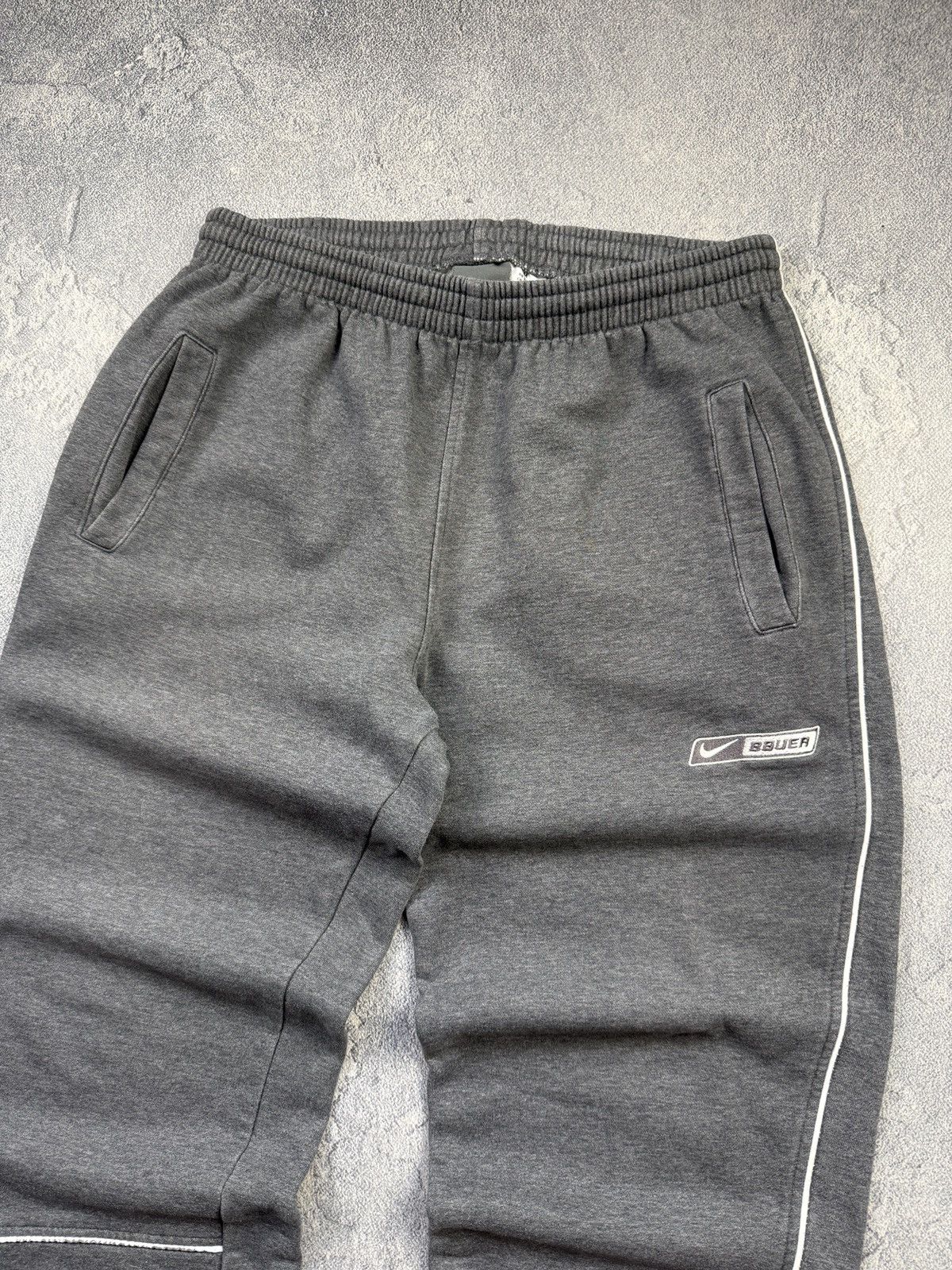 Nike Nike Vintage Baggy Sweatpants Cotton Pants Y2K Swoosh Size US 34 / EU 50 - 2 Thumbnail