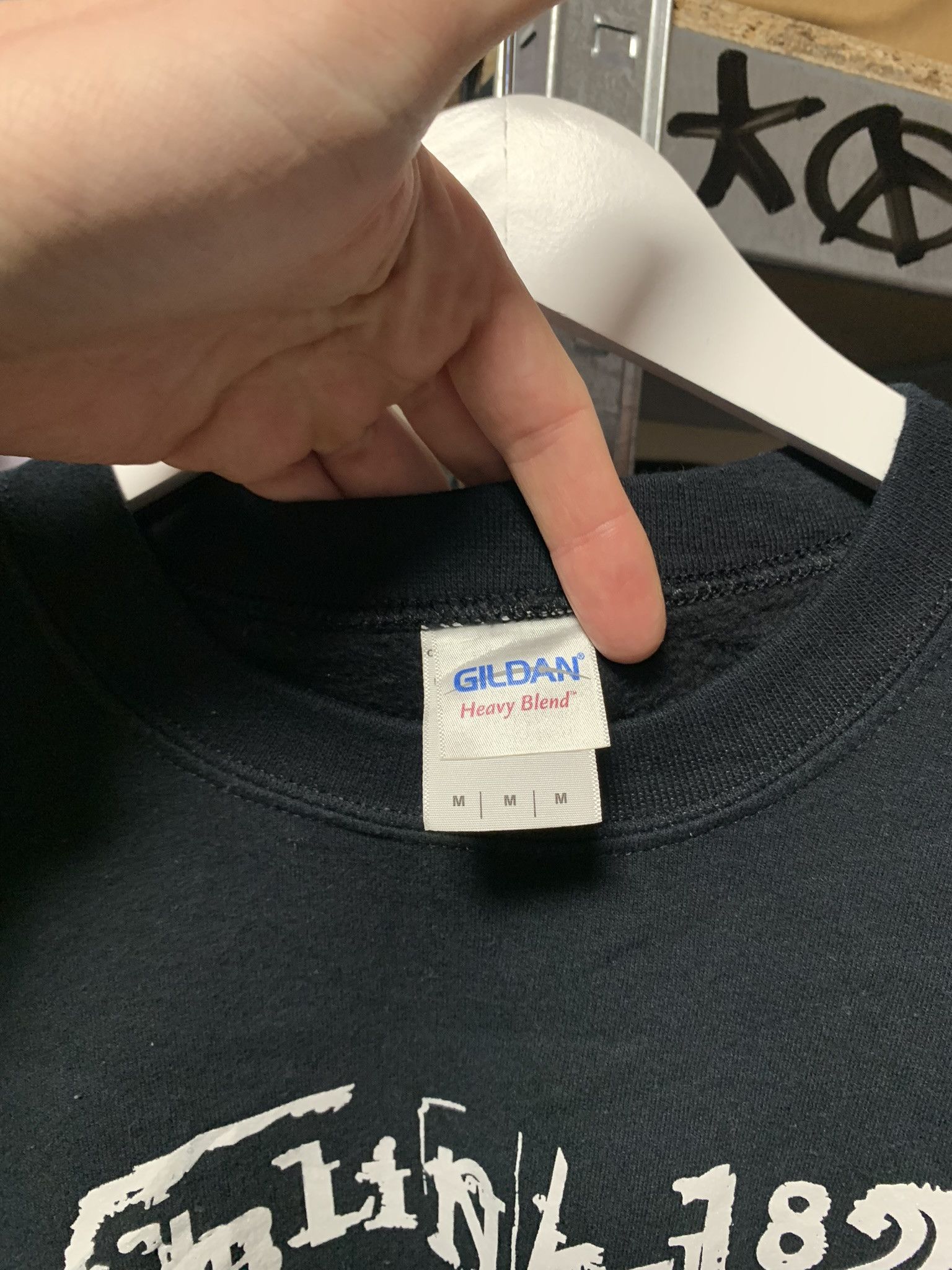 Gildan 00’s BLINK 182 Sweatshirt M Size US M / EU 48-50 / 2 - 4 Thumbnail