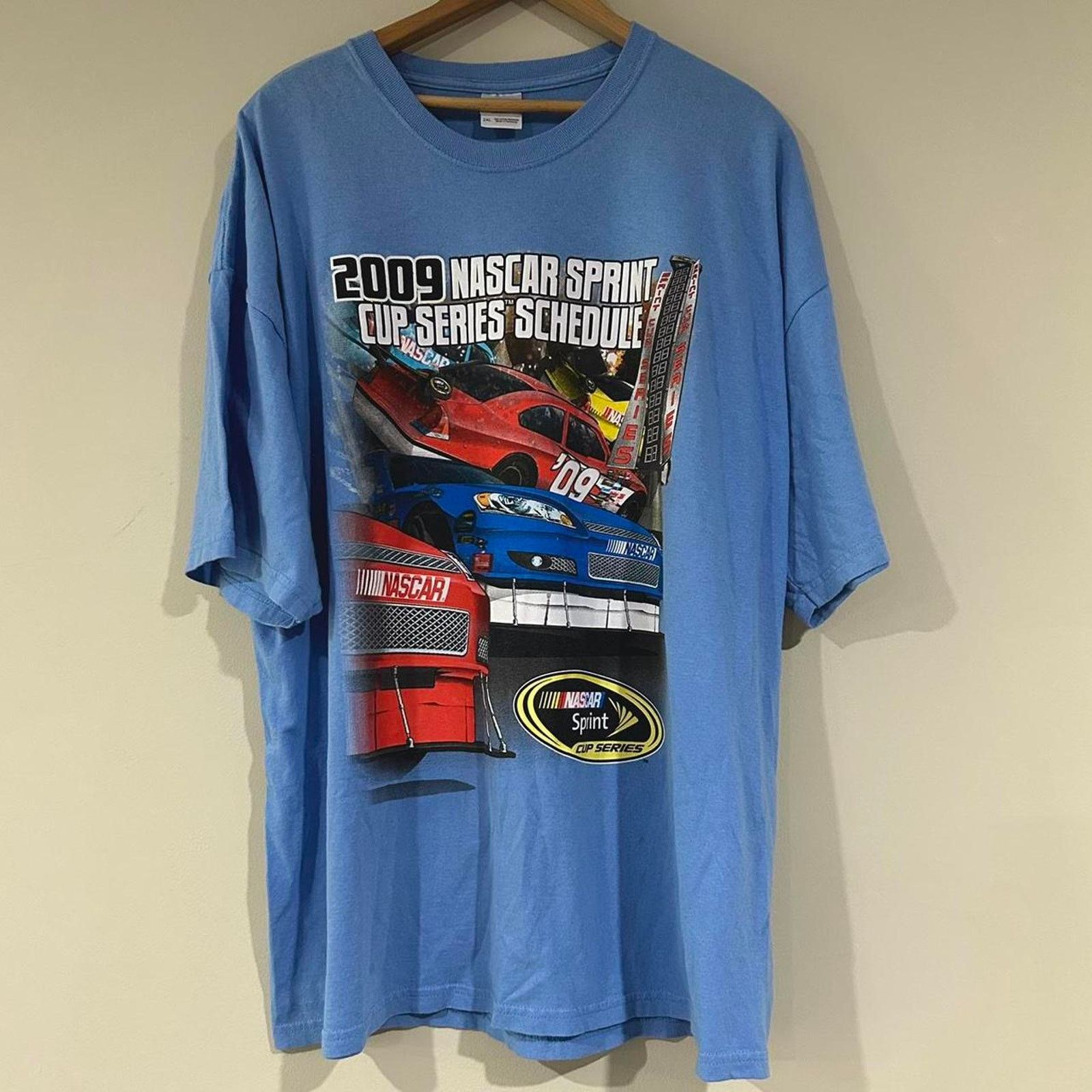 Gildan 2009 NASCAR Sprint Cup Racing Tee Shirt Size US XXL / EU 58 / 5 - 1 Thumbnail