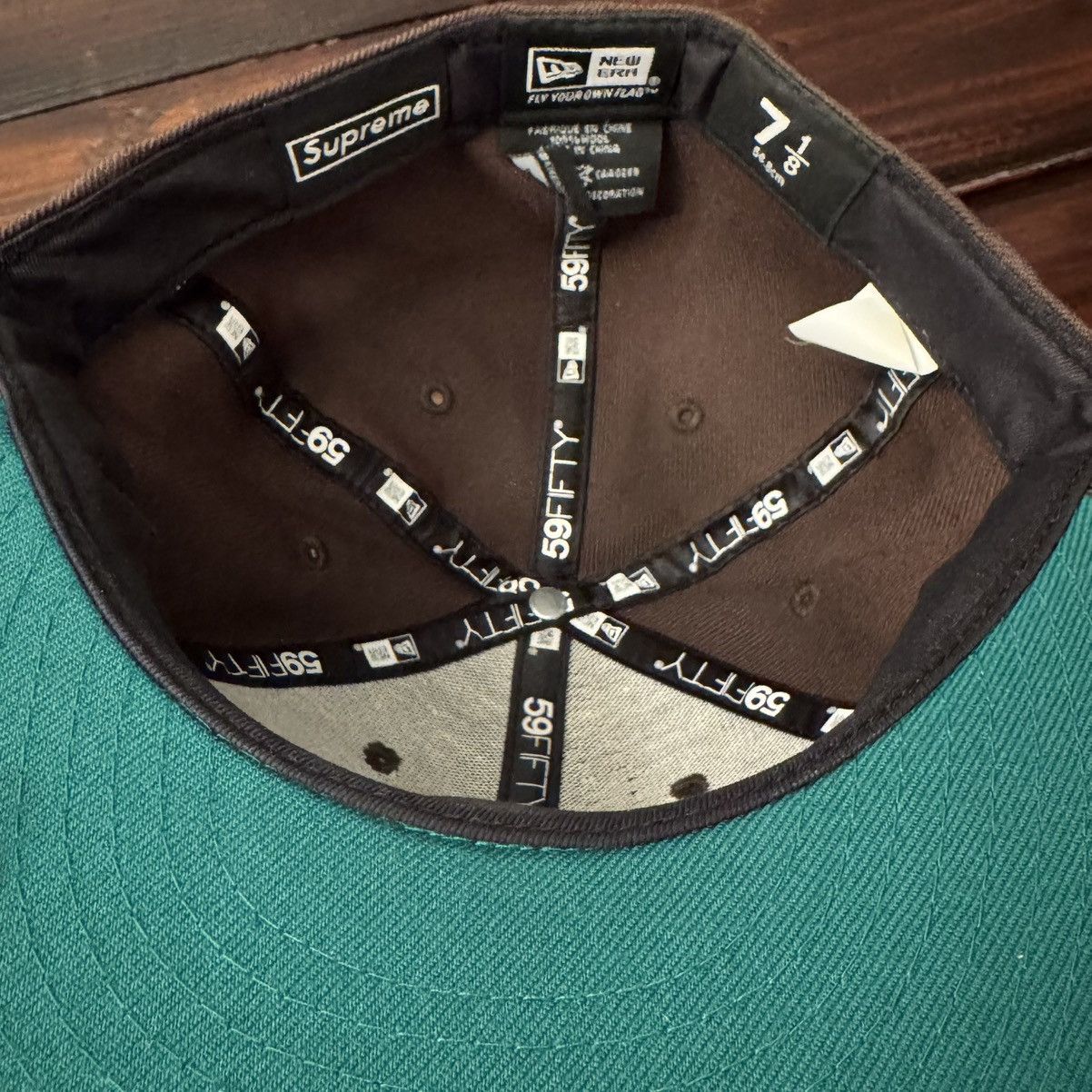 Supreme Supreme Zebra Stripe New Era Fitted Hat Size ONE SIZE - 7 Thumbnail