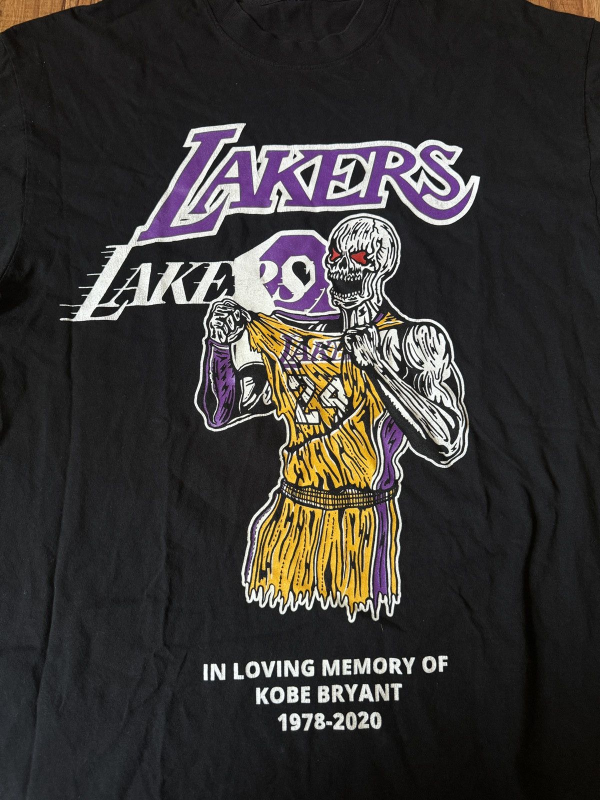 Warren Lotas Warren Lotas Lakers In Memory Of Kobe Tee Black Large 
