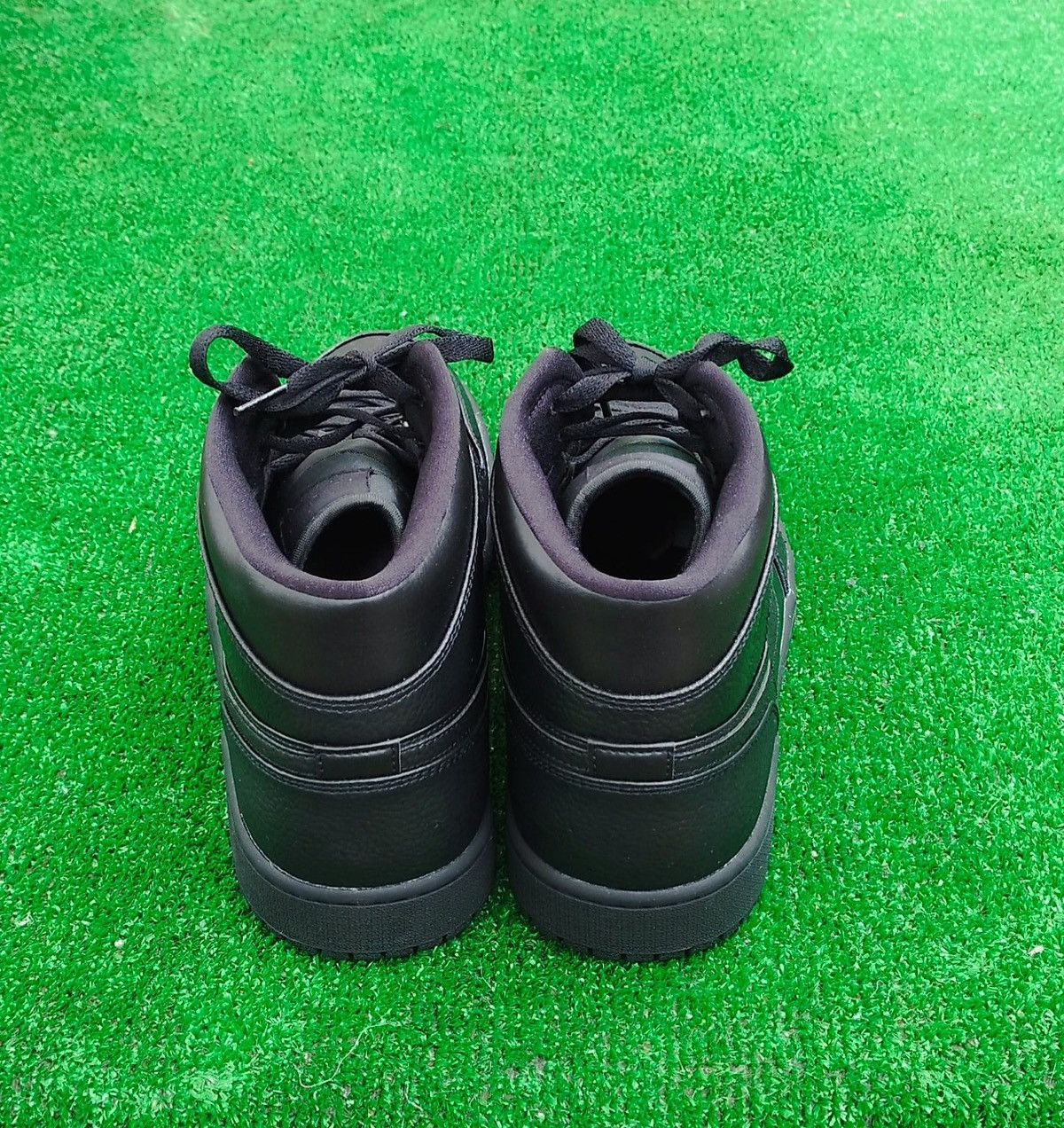 Jordan Brand Shoes Jordan 1 Mid SE Size US 12.5 / EU 45-46 - 4 Thumbnail