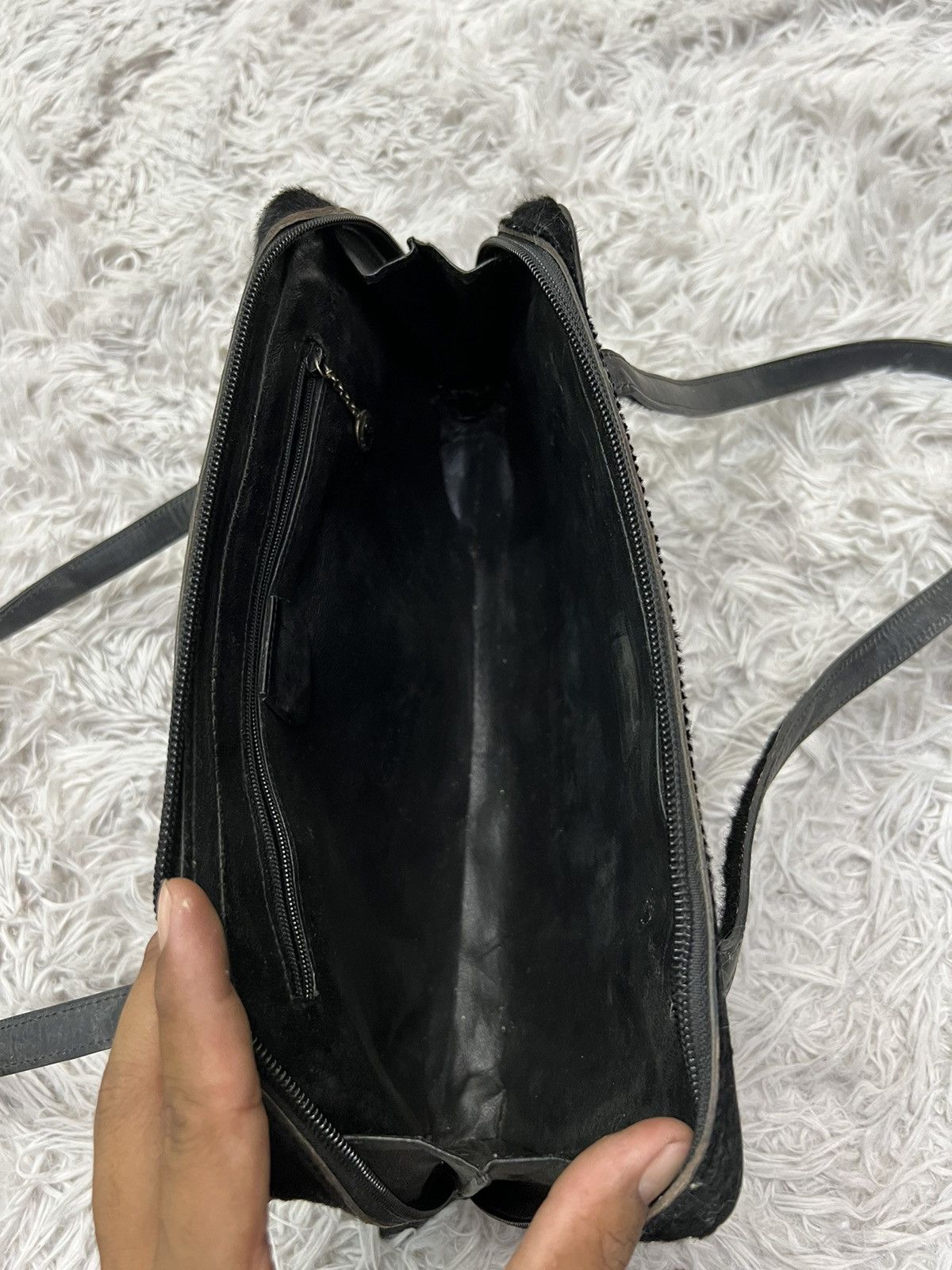 Gucci Vintage Gucci Pony Hair Shoulders Bag Size ONE SIZE - 9 Thumbnail