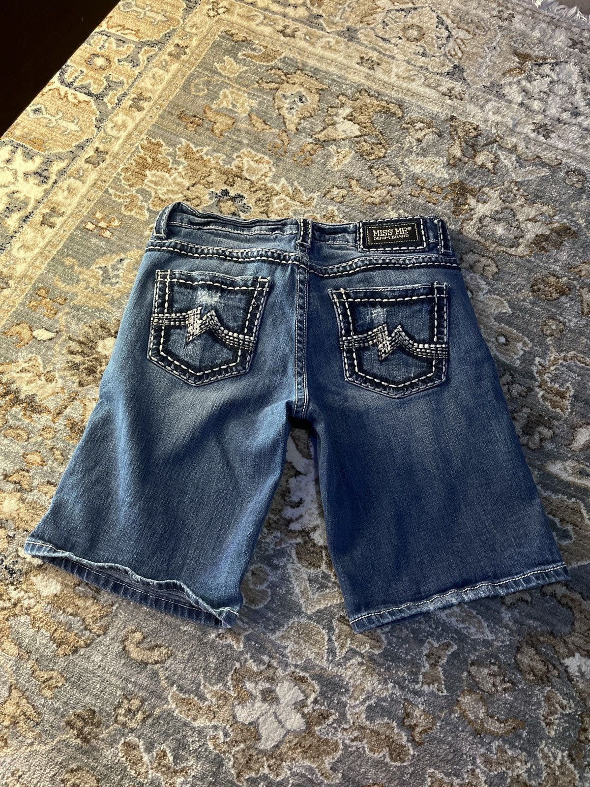 Miss Me Miss Me Y2K Distressed Shorts Size 27" / US 4 / IT 40 - 2 Thumbnail