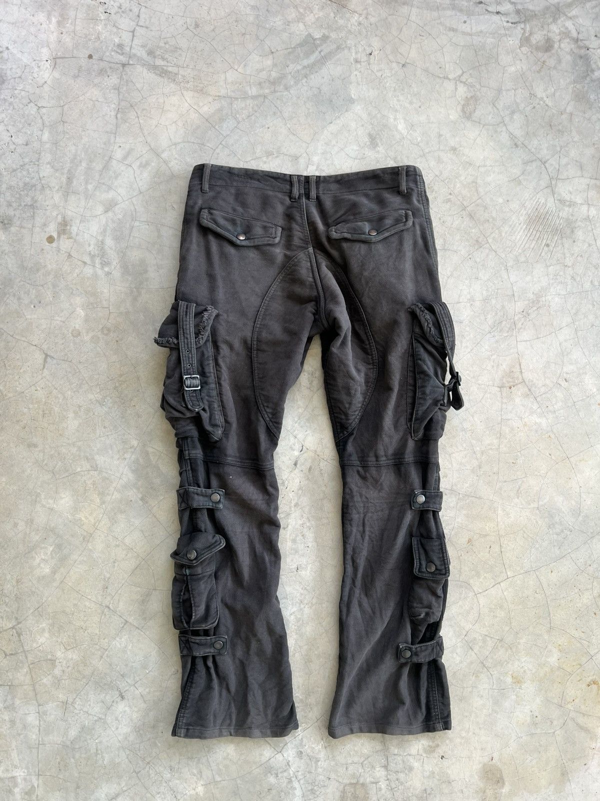 Tete Homme VINTAGE TETE HOMME Multi-Pocket Sun Faded Cargo Flare Pants Size US 32 / EU 48 - 16 Thumbnail