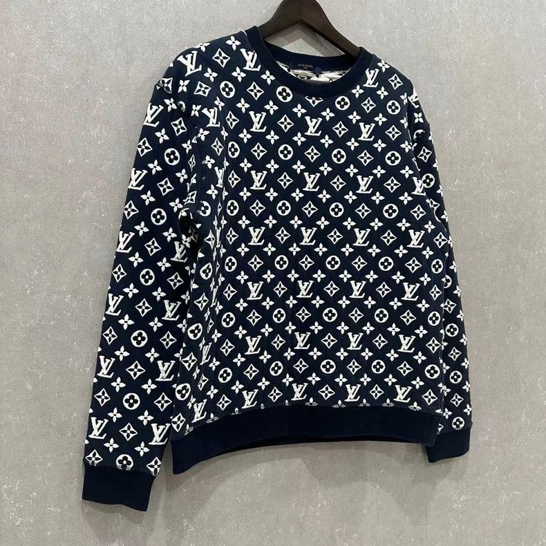 Louis Vuitton Louis Vuitton Blue embossed full logo sweatshirt Size US L / EU 52-54 / 3 - 3 Thumbnail