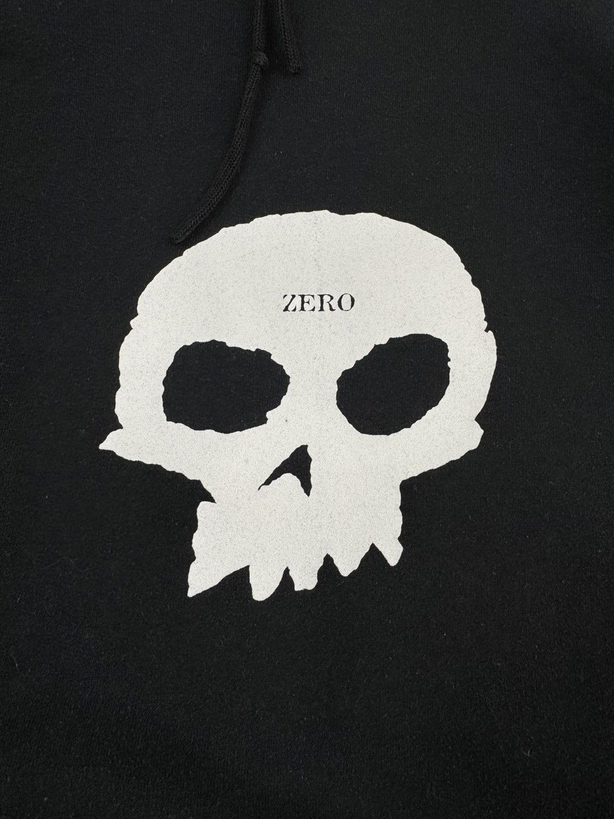 Vintage Y2K Zero Skateboarding Skull Black Hoodie Size US M / EU 48-50 / 2 - 5 Thumbnail