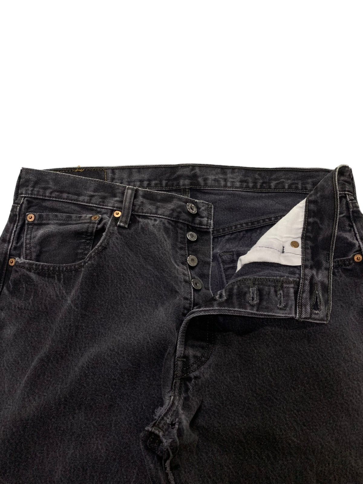 LVC × Levi's × Vintage Vintage Levis 501 faded super black distressed jeans pants Size US 34 / EU 50 - 11 Thumbnail