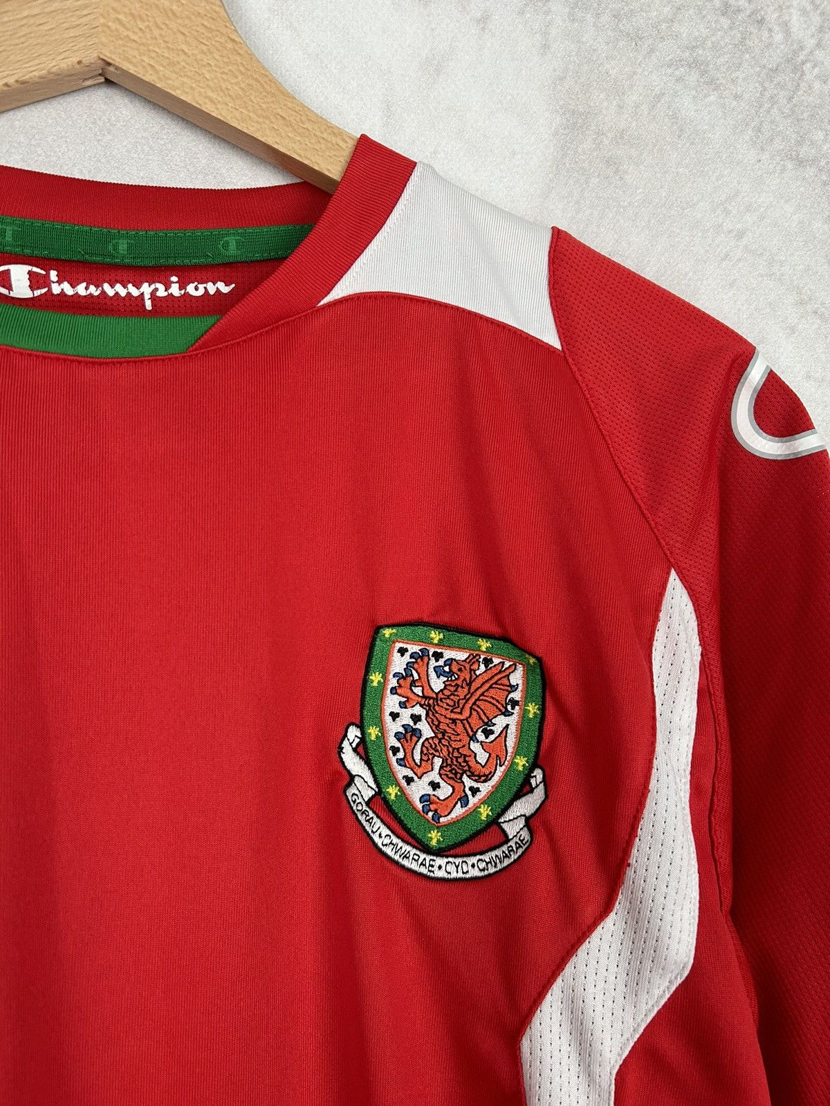Champion Vintage Wales Soccer Jersey Football World Cup Retro Rare Size US S / EU 44-46 / 1 - 3 Thumbnail