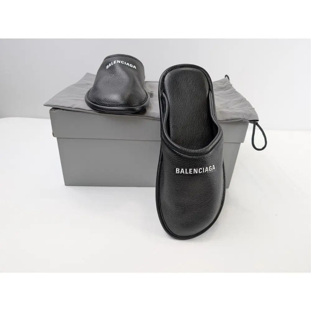 Balenciaga o1rshd1 Logo Grained Leather / Control Home Mule Flat Black Size US 13 / EU 46 - 15 Thumbnail
