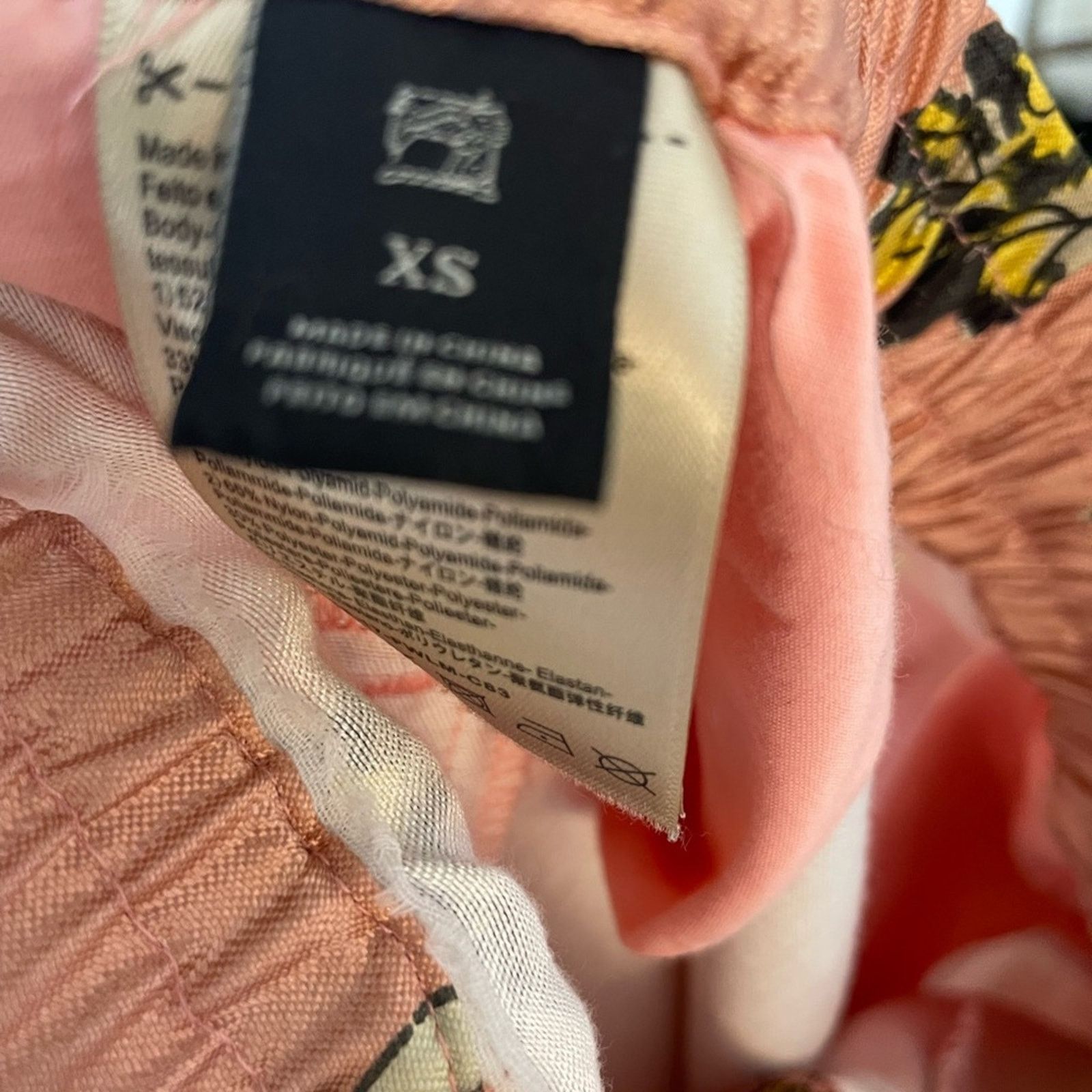 Scotch & Soda Scotch and Soda Satin Cropped Pants with Red Accents Size 26" / US 2 / IT 38 - 5 Thumbnail