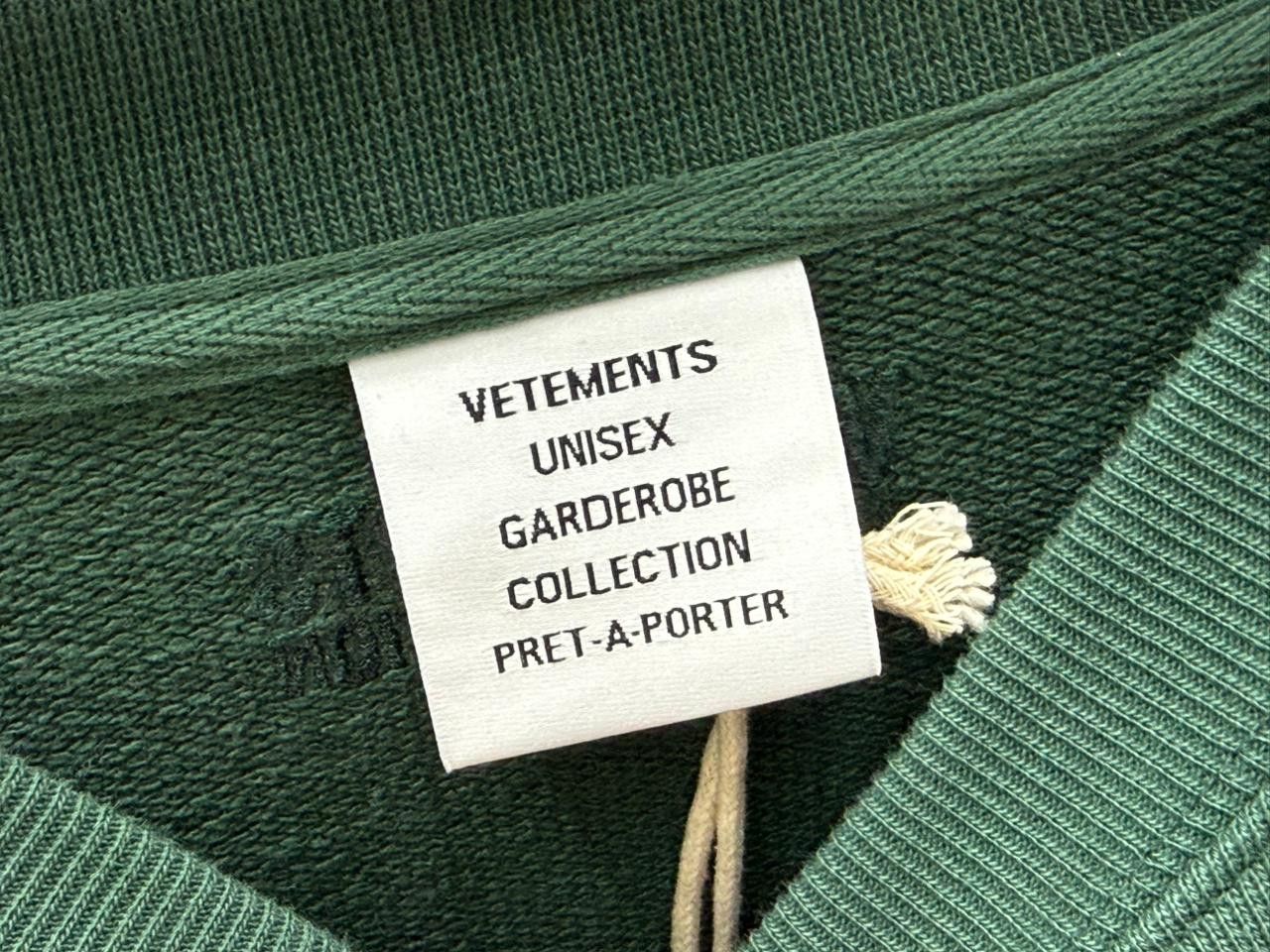 Vetements CC28 Oversize Cotton Sweatshirt in Green Size US M / EU 48-50 / 2 - 5 Thumbnail