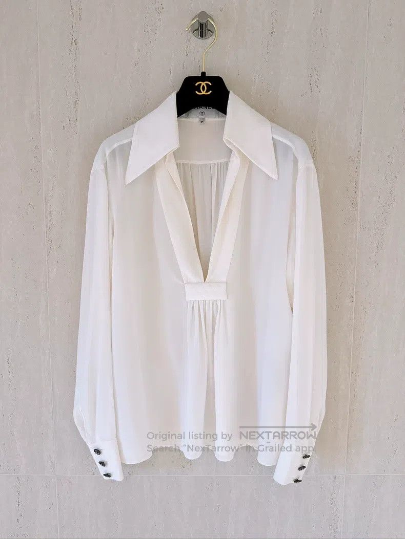 Chanel Chanel Deep V diamond silk shirt Size XXS / US 00 / IT 34 - 1 Thumbnail
