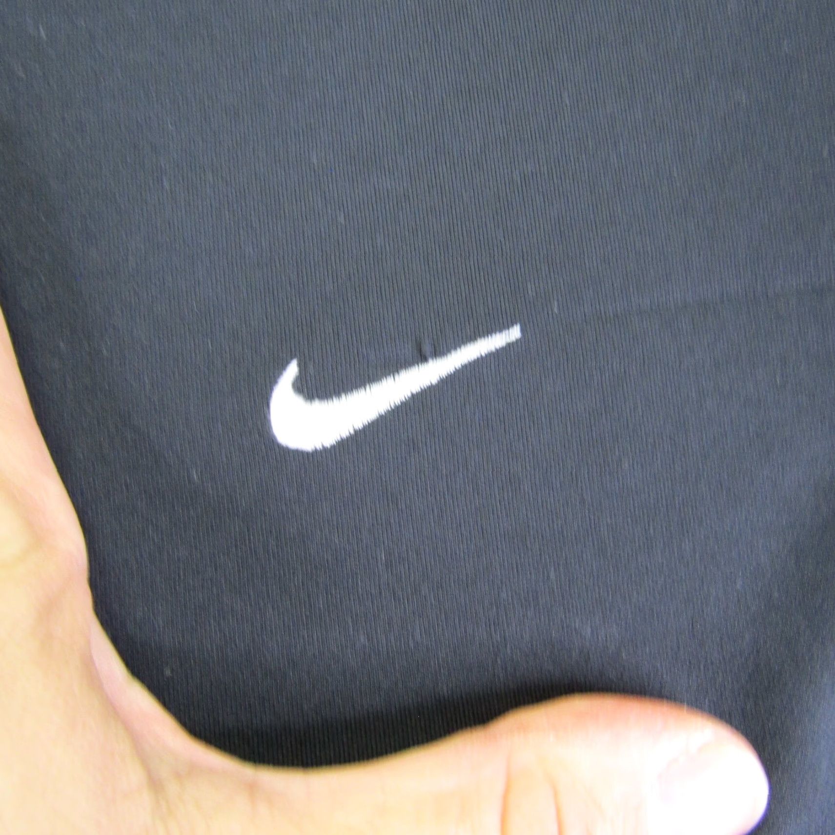 Nike VINTAGE Nike Shirt Mens Medium Black Red Swoosh Alpha Project Athletic Gym Y2K Logo Breathable Moisture Wicking Shirt Mens Size US M / EU 48-50 / 2 - 3 Thumbnail