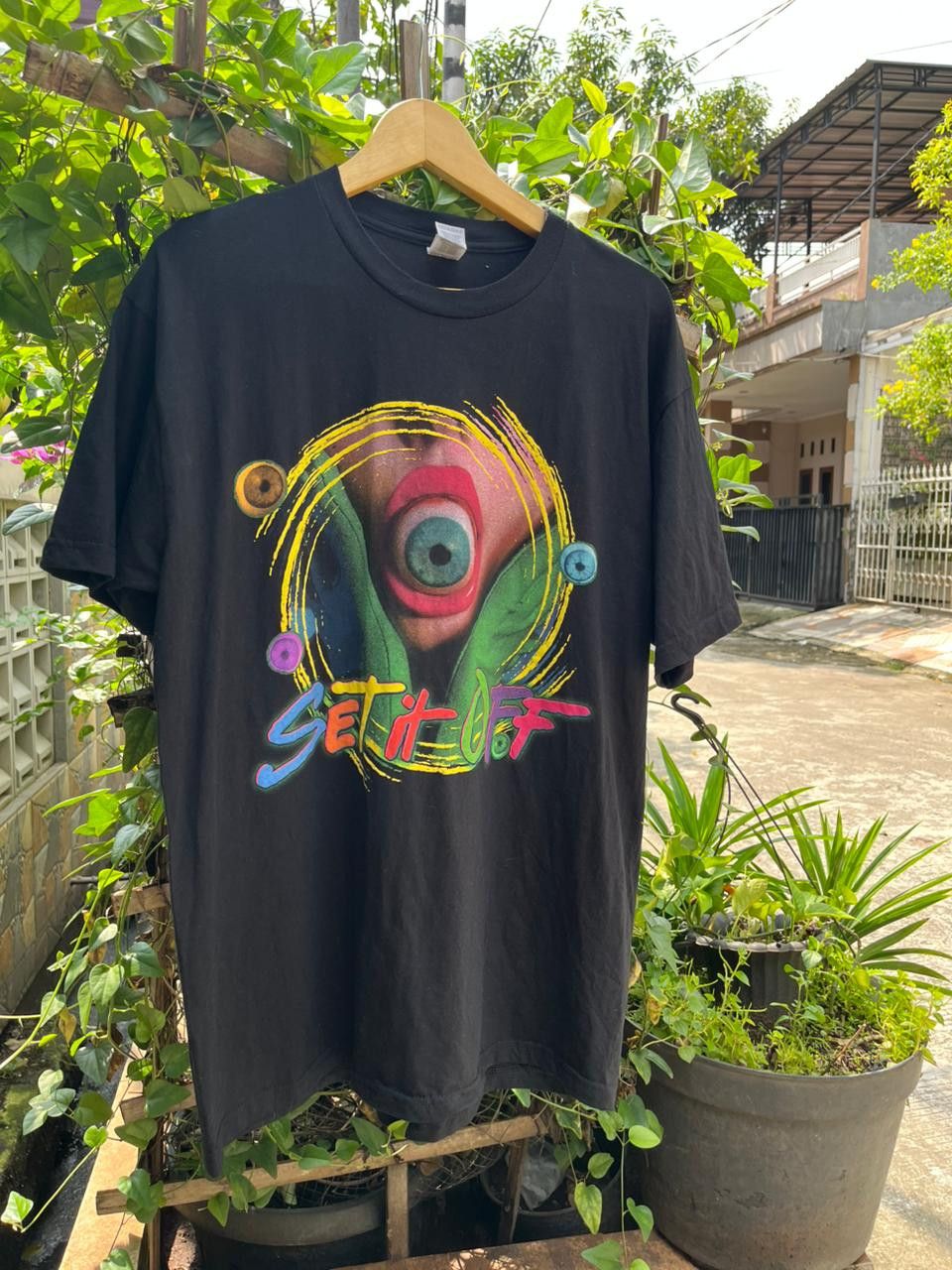 Band Tees bandtees Set It Off Welcome to Elsewhere part 1.5 tee tshirt Size US L / EU 52-54 / 3 - 1 Thumbnail