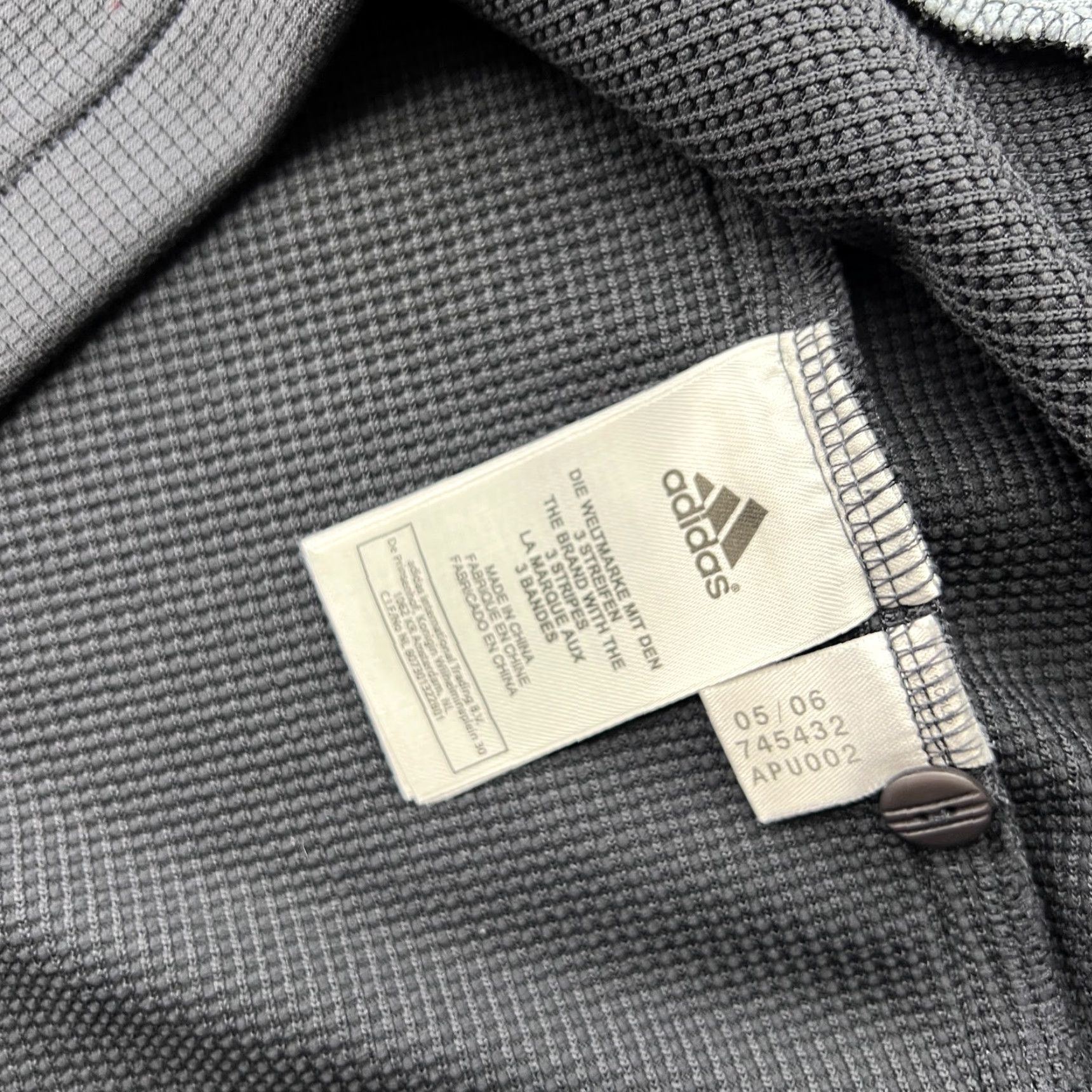 Adidas adidas FC Koln 2006 2007 Mens Football Polo Shirt Gray Large Short Sleeve Polo Shirt Football Mens Adidas Gray 2006 2007 Size US L / EU 52-54 / 3 - 4 Thumbnail