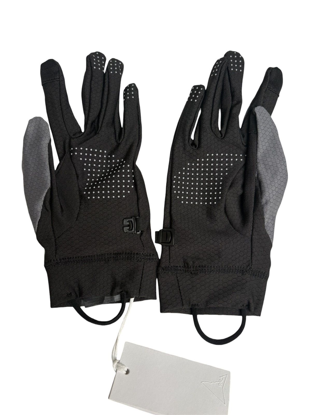 ROA ($120) Roa Andie Unisex Base Layer Gloves in Black/Grey Size ONE SIZE - 4 Thumbnail