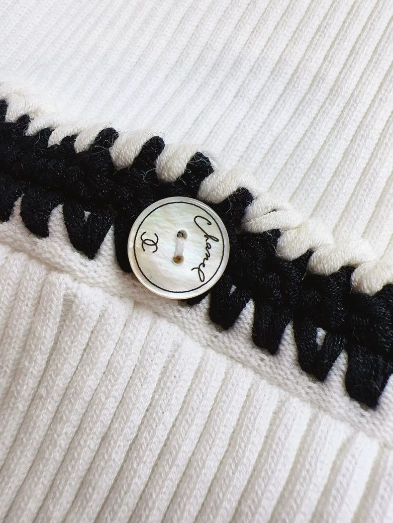 Chanel Chanel 22C early spring popular white pit stripe black edg Size XS / US 0-2 / IT 36-38 - 4 Thumbnail