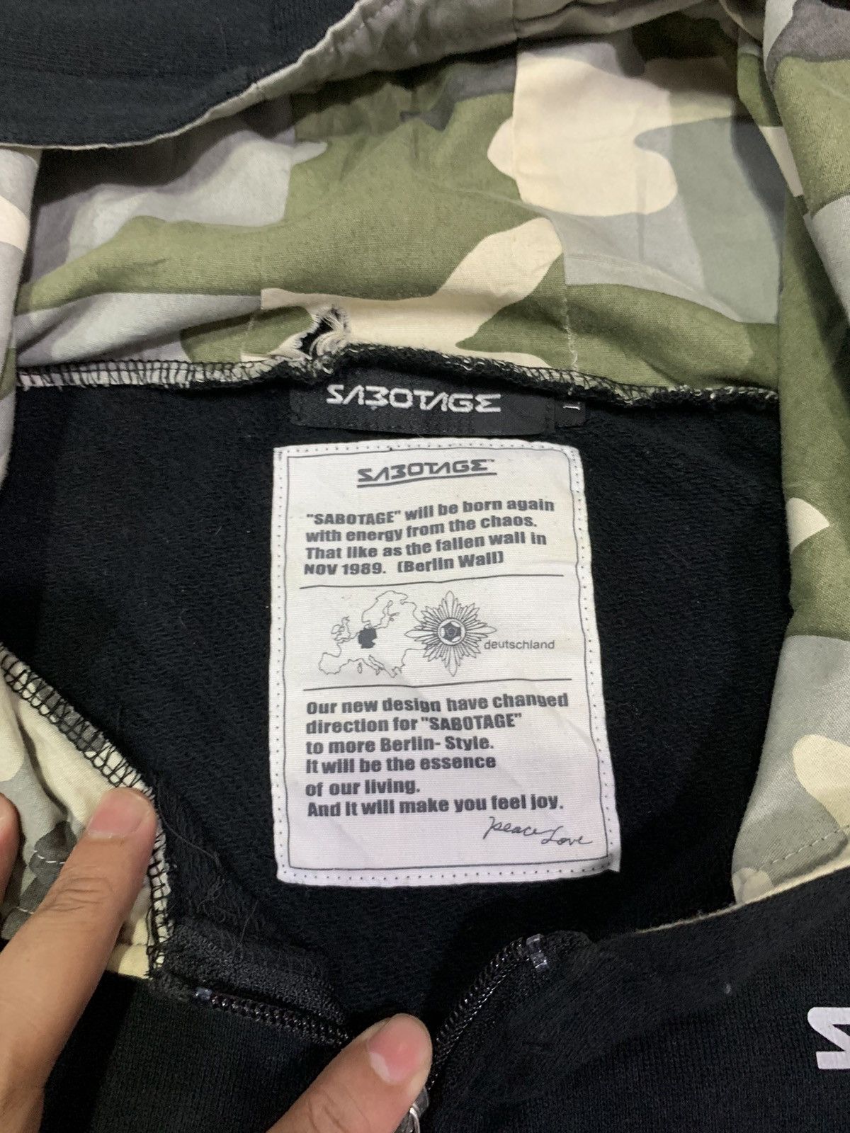 20471120 💸BINDINGOFFER💸Sabotage japanese streetwear zip hoodie Size US L / EU 52-54 / 3 - 6 Thumbnail